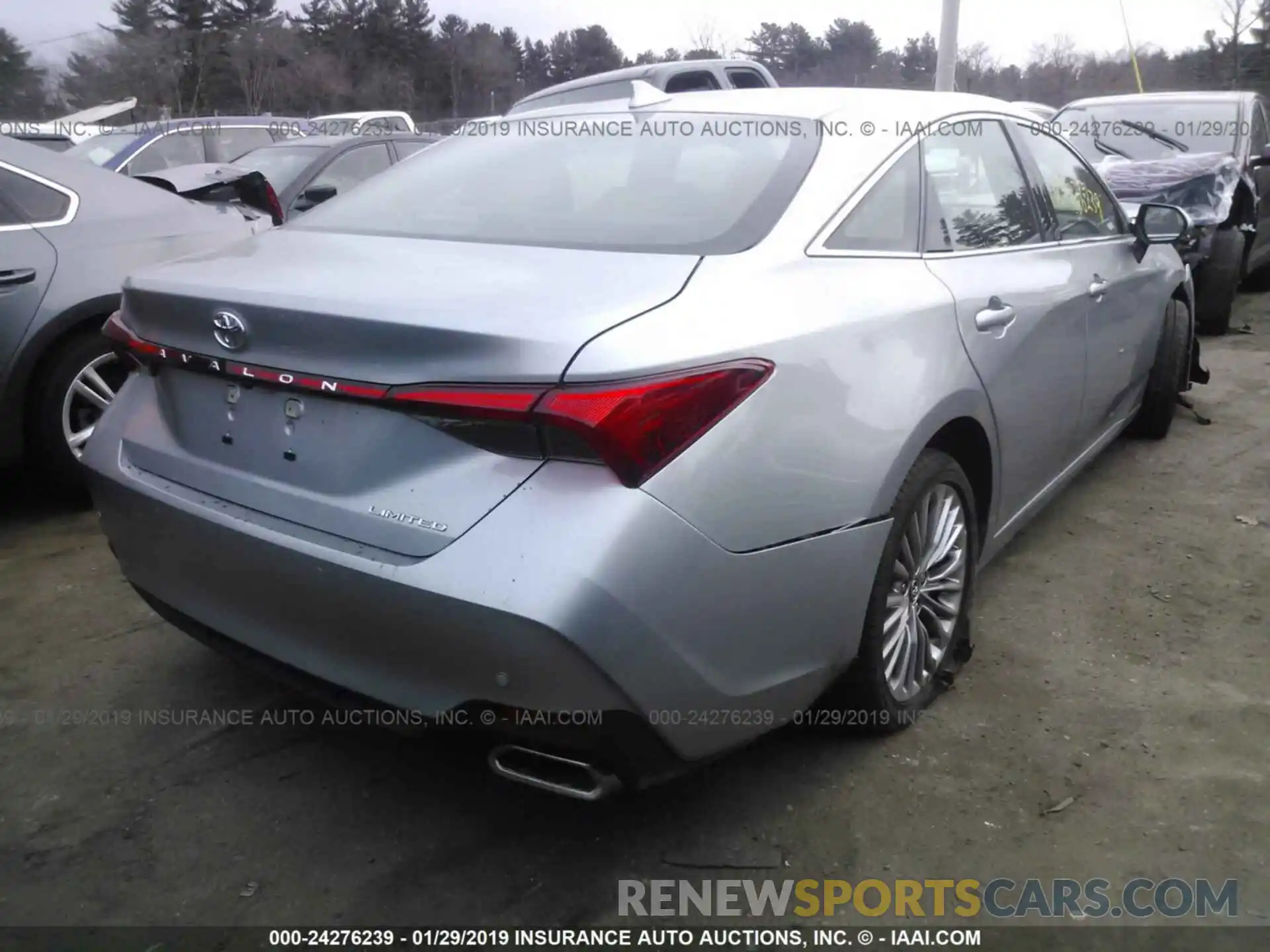 4 Photograph of a damaged car 4T1BZ1FB4KU021325 TOYOTA AVALON 2019