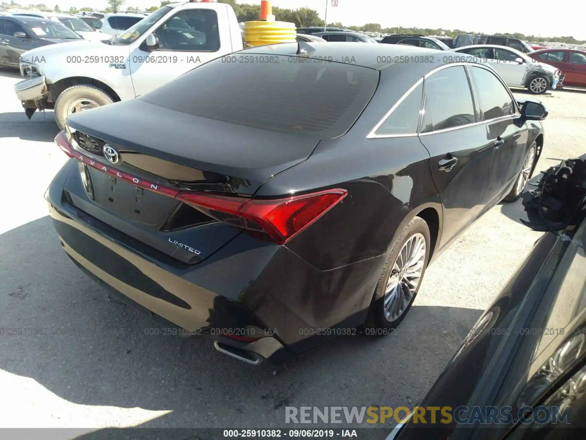 4 Photograph of a damaged car 4T1BZ1FB4KU022457 TOYOTA AVALON 2019