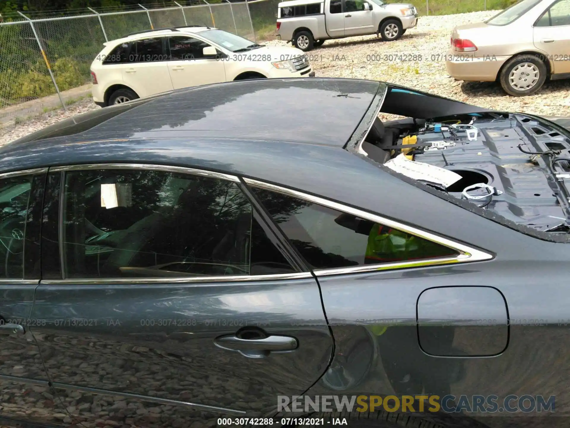 6 Photograph of a damaged car 4T1BZ1FB4KU022474 TOYOTA AVALON 2019