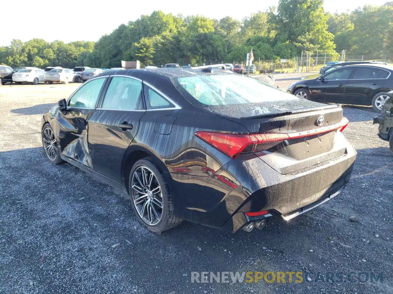 3 Photograph of a damaged car 4T1BZ1FB4KU022569 TOYOTA AVALON 2019