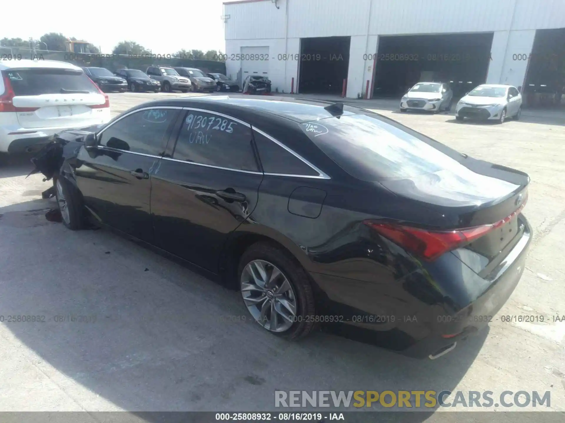 3 Photograph of a damaged car 4T1BZ1FB4KU026489 TOYOTA AVALON 2019