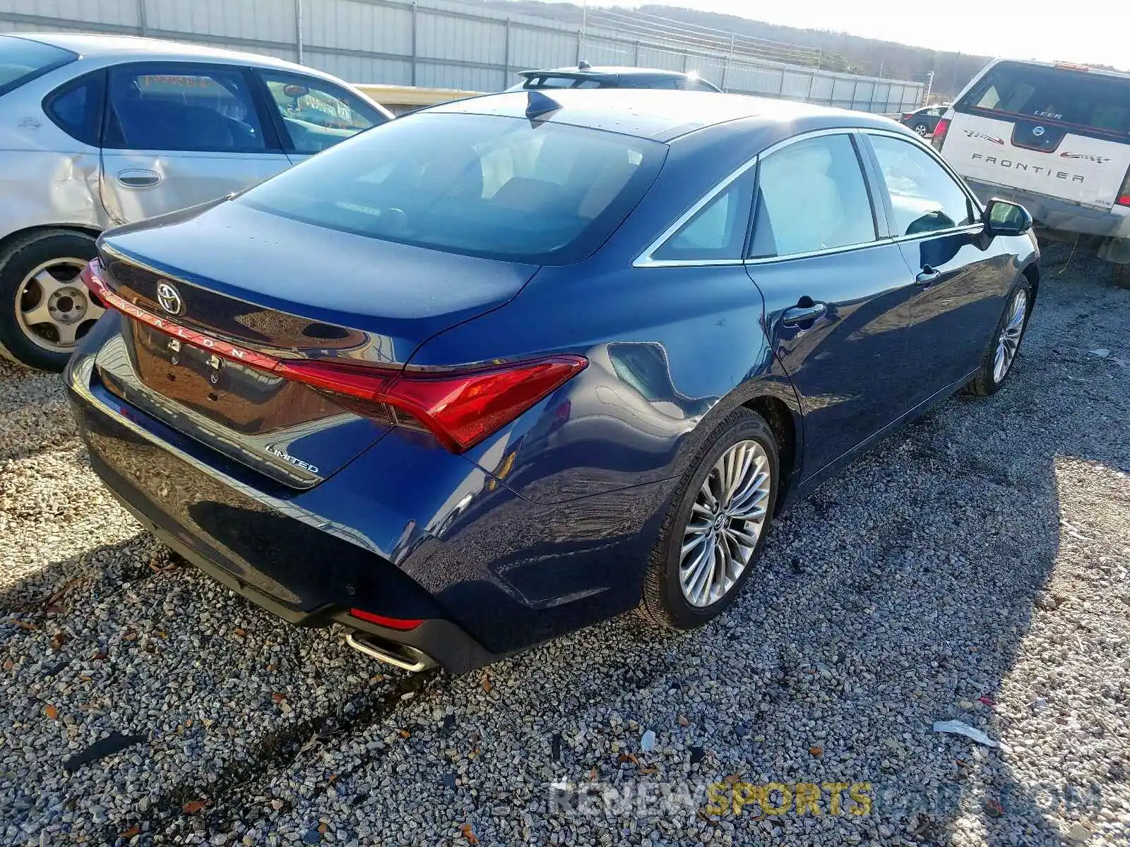 4 Фотография поврежденного автомобиля 4T1BZ1FB4KU028985 TOYOTA AVALON 2019