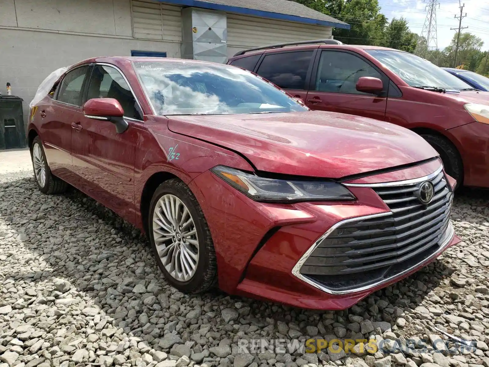 1 Фотография поврежденного автомобиля 4T1BZ1FB4KU029179 TOYOTA AVALON 2019