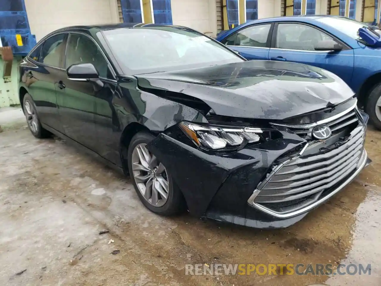 1 Photograph of a damaged car 4T1BZ1FB4KU030073 TOYOTA AVALON 2019