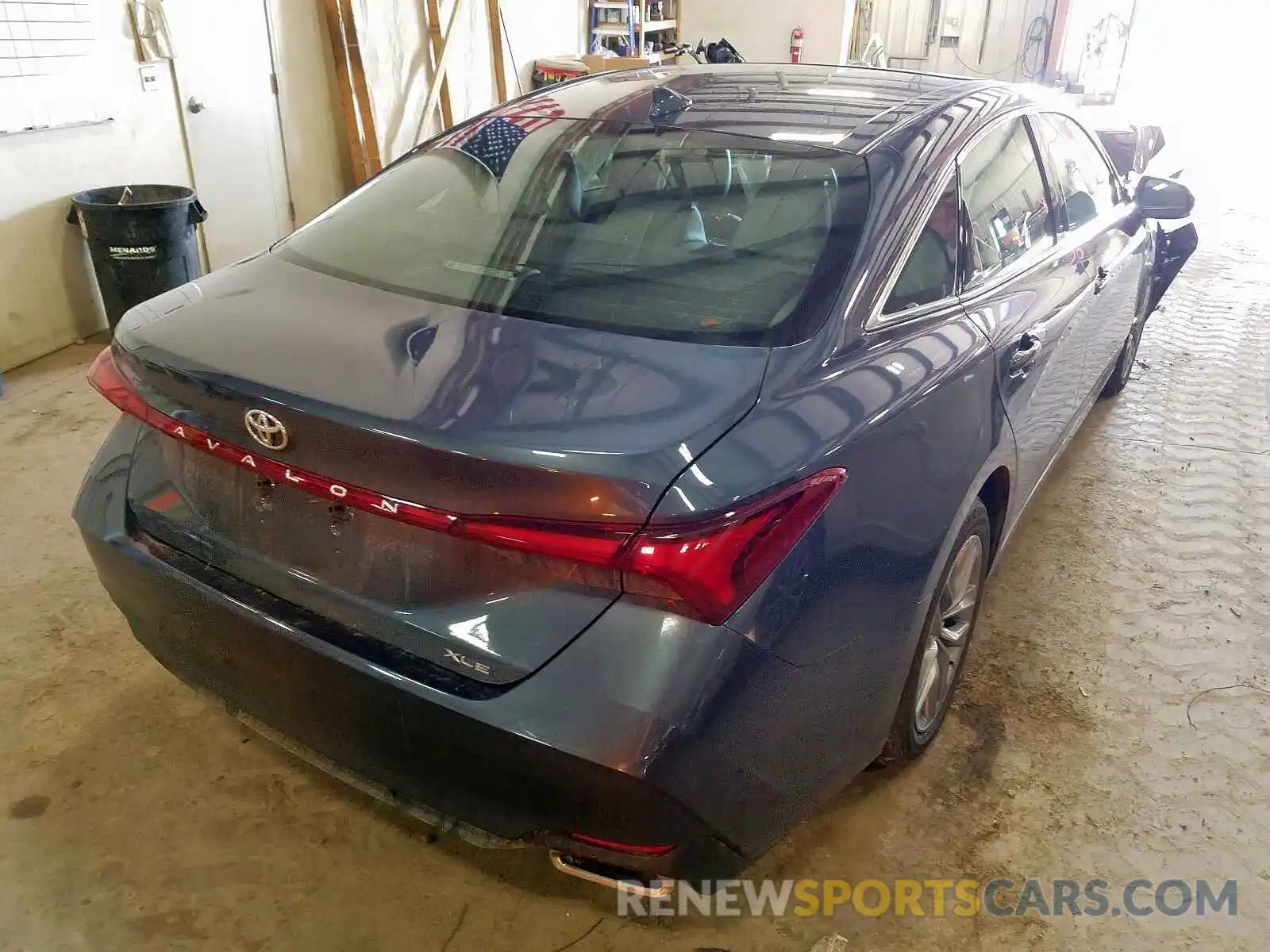 4 Photograph of a damaged car 4T1BZ1FB4KU030686 TOYOTA AVALON 2019