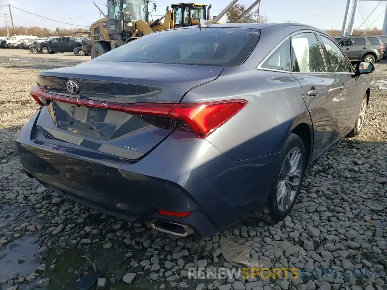 4 Фотография поврежденного автомобиля 4T1BZ1FB4KU033216 TOYOTA AVALON 2019