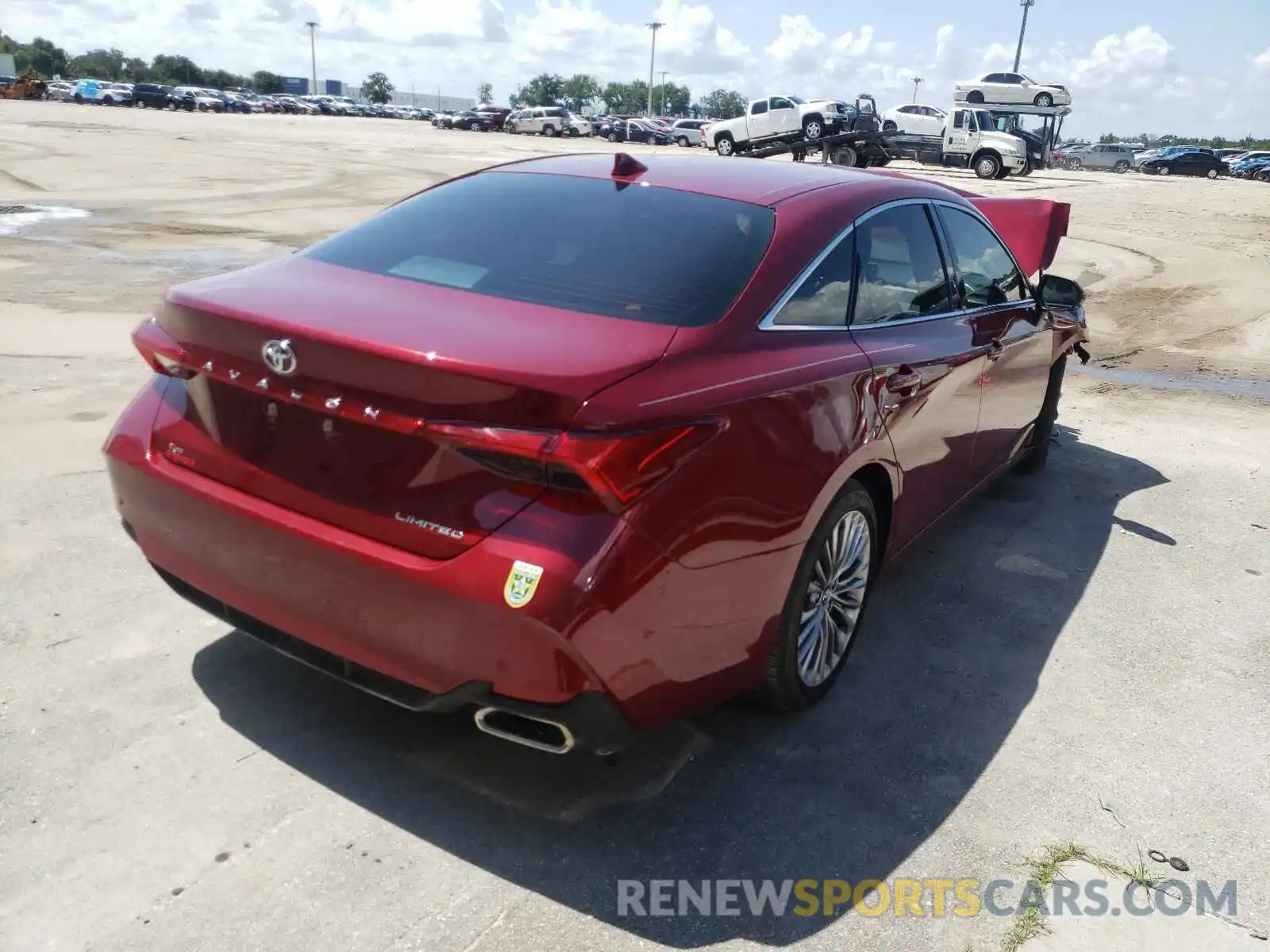 4 Photograph of a damaged car 4T1BZ1FB4KU033443 TOYOTA AVALON 2019