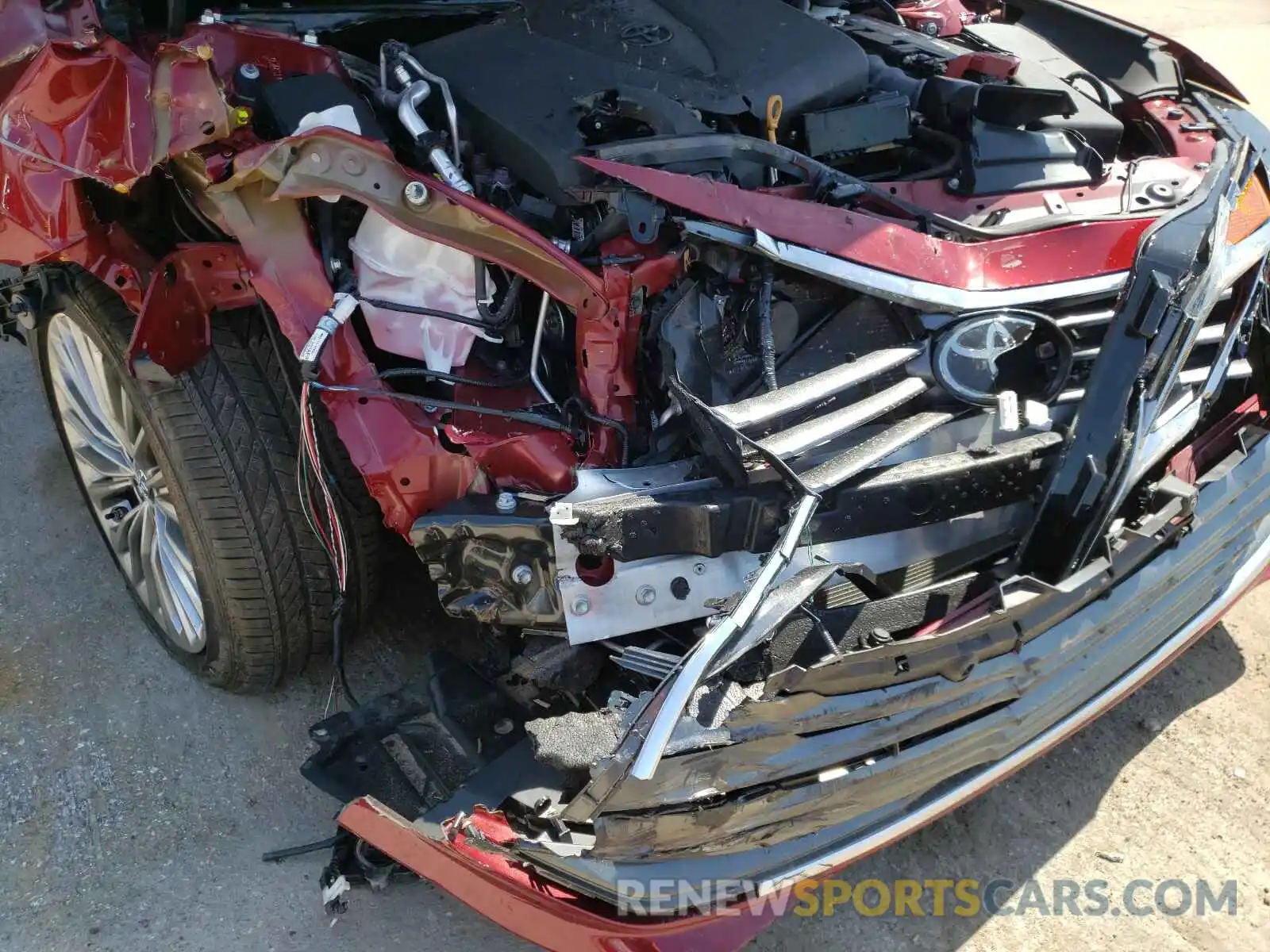 9 Photograph of a damaged car 4T1BZ1FB4KU033443 TOYOTA AVALON 2019