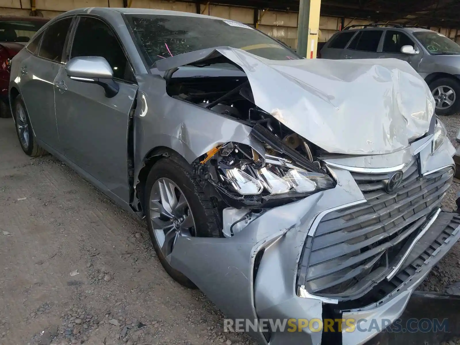 1 Photograph of a damaged car 4T1BZ1FB4KU036116 TOYOTA AVALON 2019