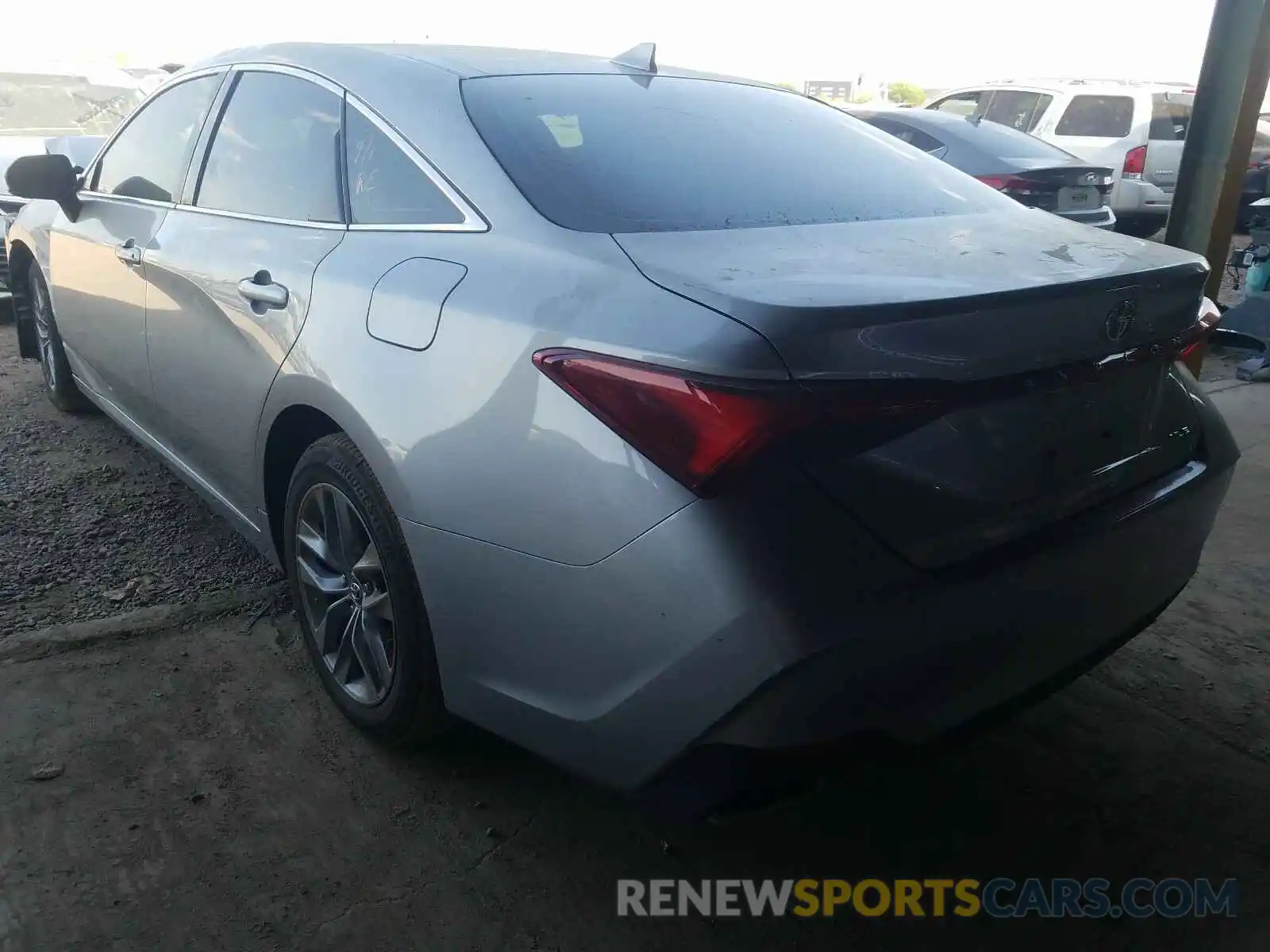 3 Photograph of a damaged car 4T1BZ1FB4KU036116 TOYOTA AVALON 2019