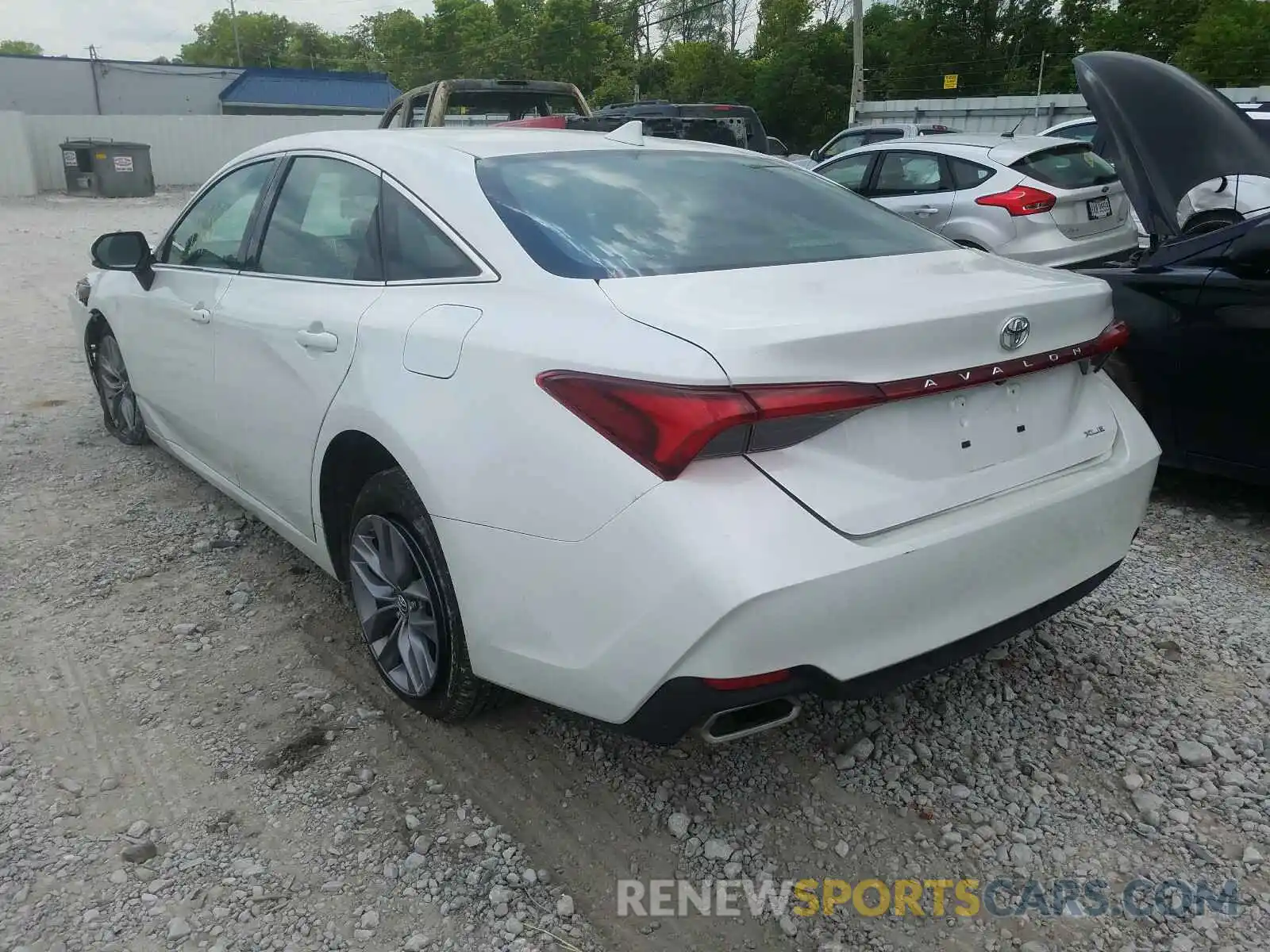 3 Photograph of a damaged car 4T1BZ1FB4KU036181 TOYOTA AVALON 2019