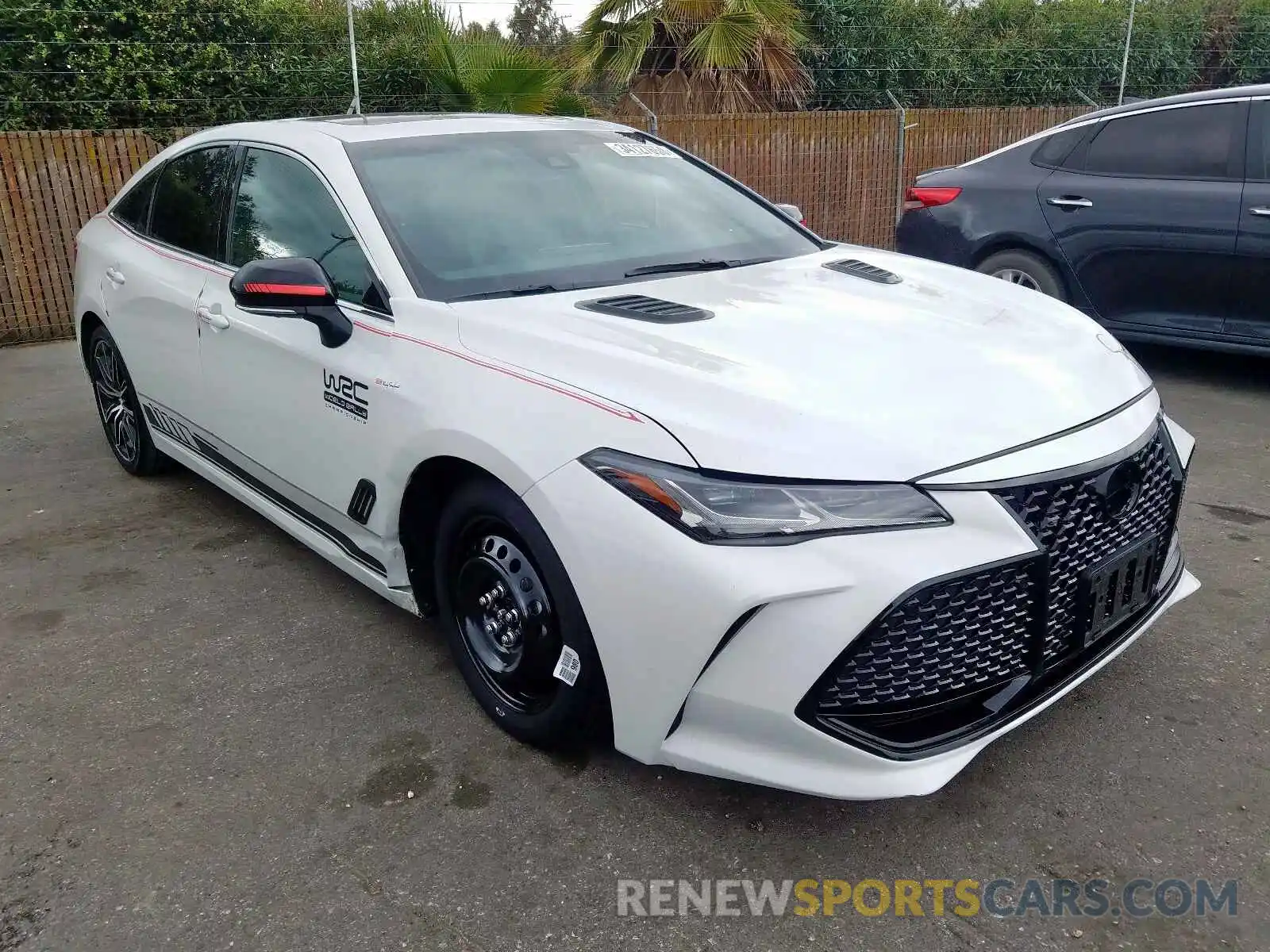 1 Photograph of a damaged car 4T1BZ1FB4KU036861 TOYOTA AVALON 2019