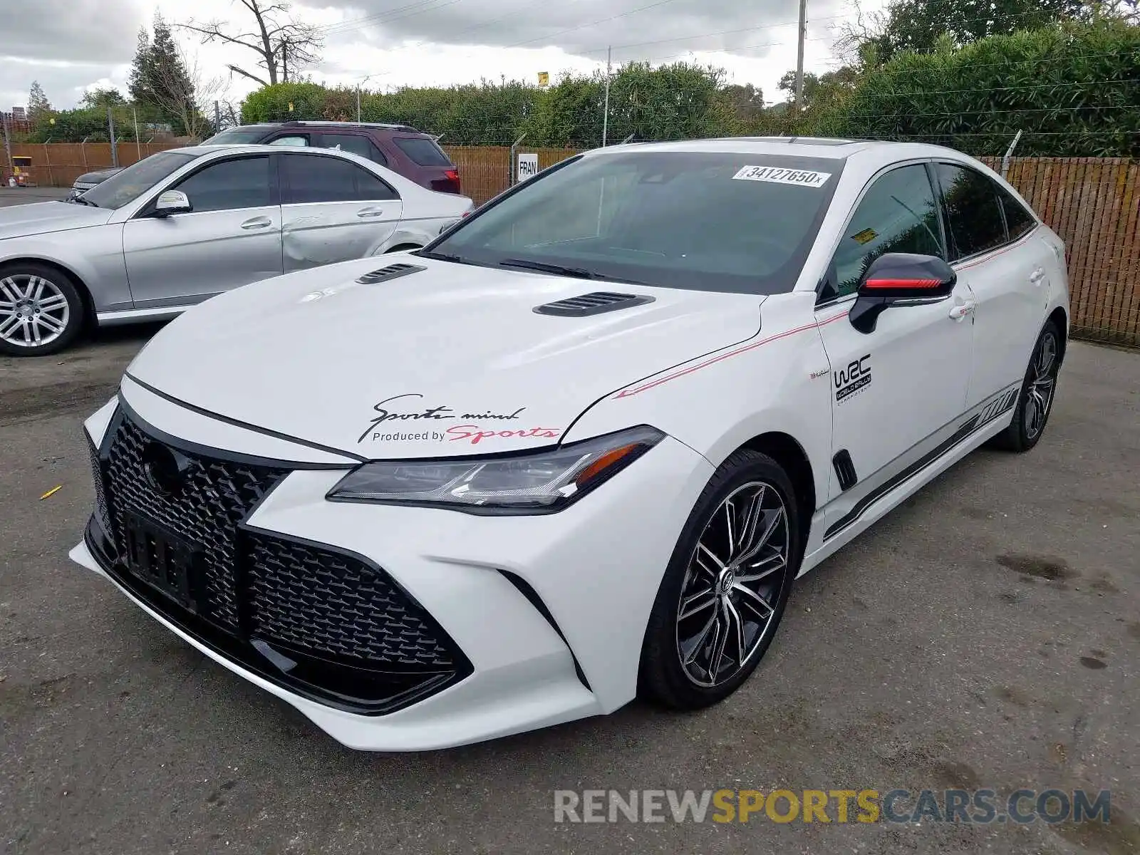 2 Photograph of a damaged car 4T1BZ1FB4KU036861 TOYOTA AVALON 2019