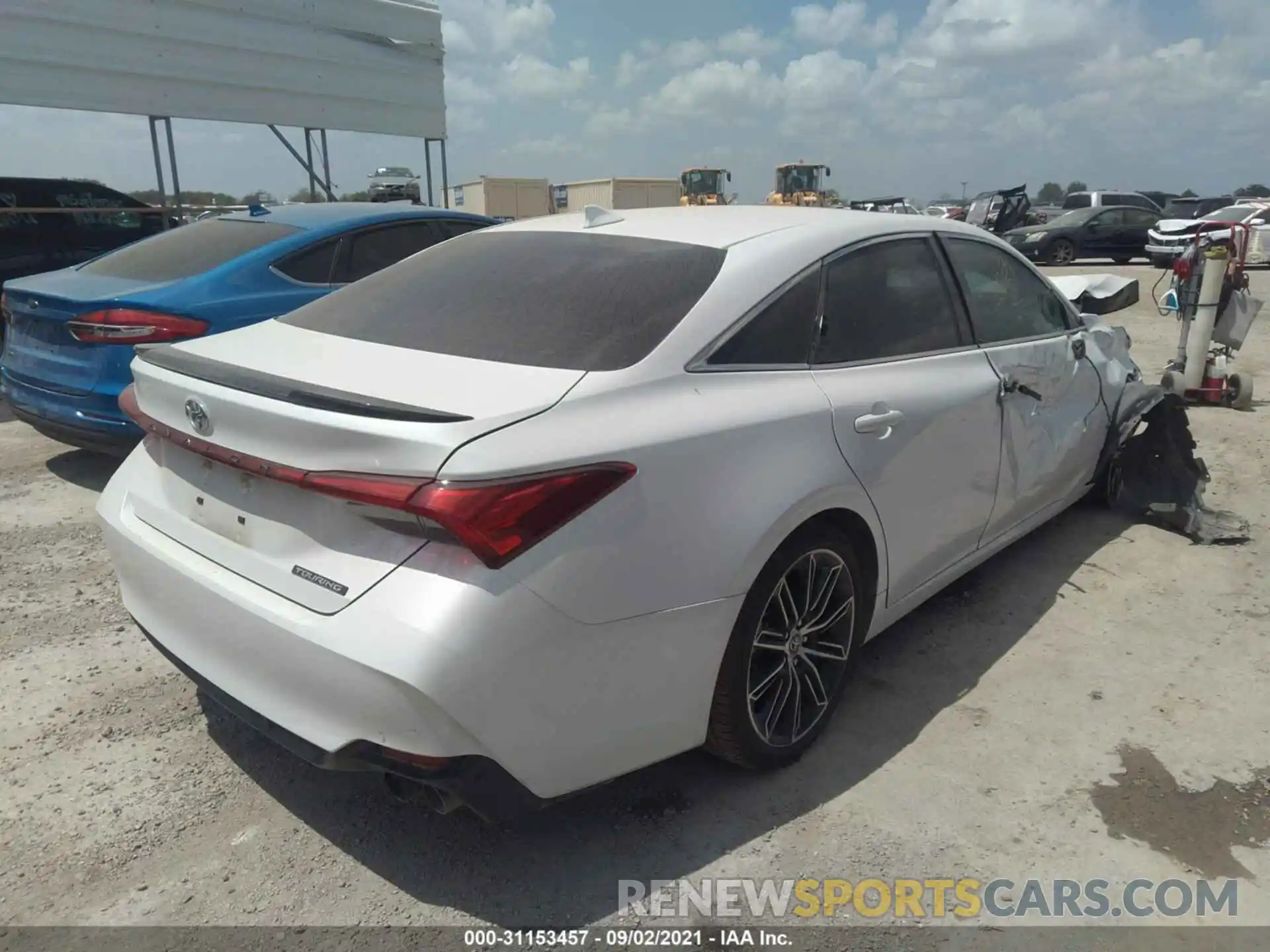 4 Photograph of a damaged car 4T1BZ1FB4KU038254 TOYOTA AVALON 2019