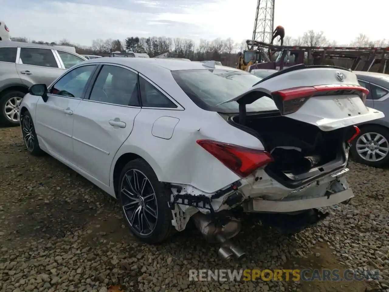 3 Photograph of a damaged car 4T1BZ1FB5KU001617 TOYOTA AVALON 2019