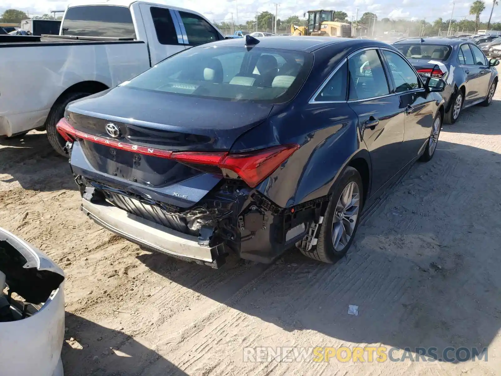 4 Photograph of a damaged car 4T1BZ1FB5KU002895 TOYOTA AVALON 2019