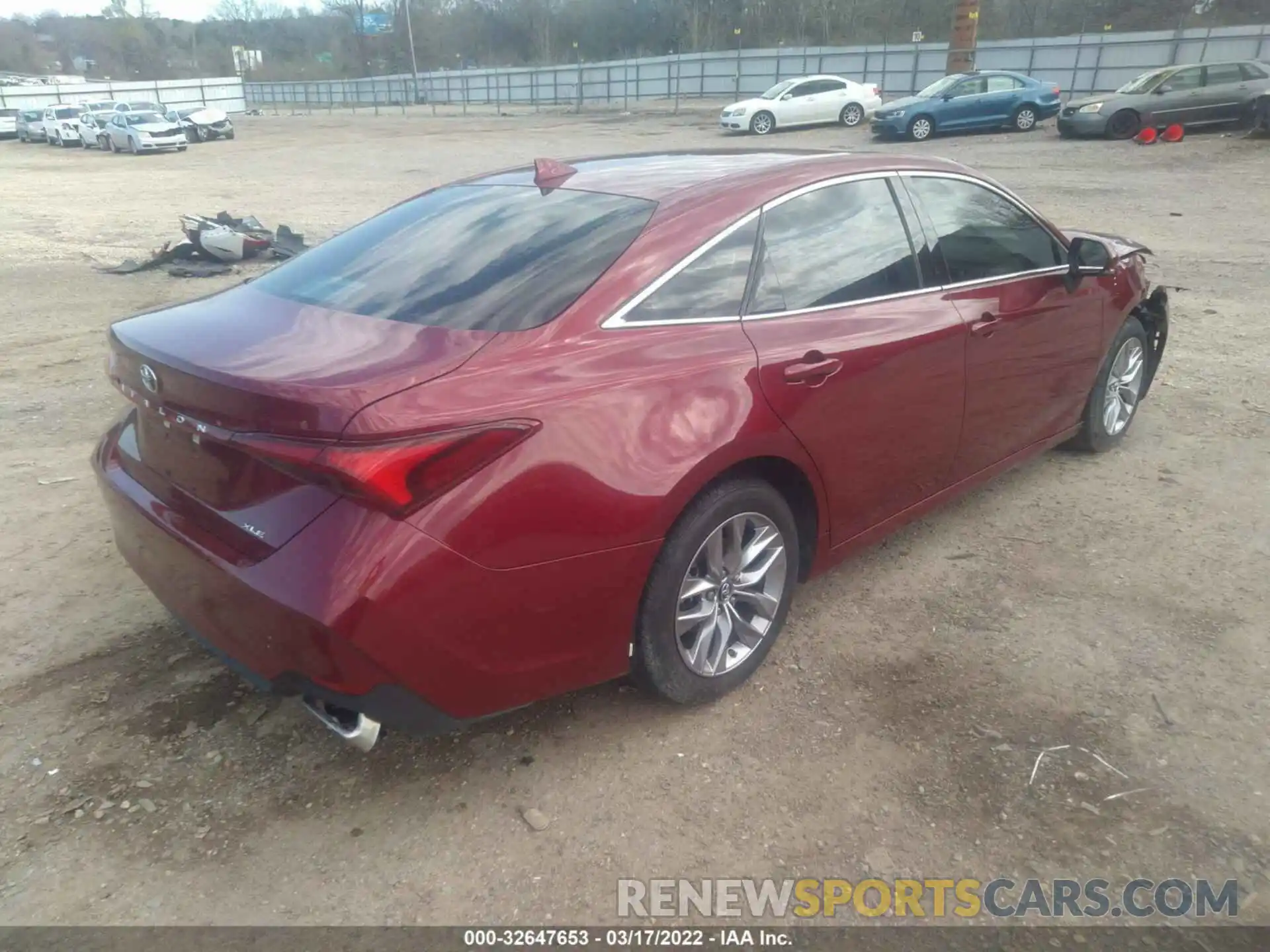 4 Photograph of a damaged car 4T1BZ1FB5KU003013 TOYOTA AVALON 2019