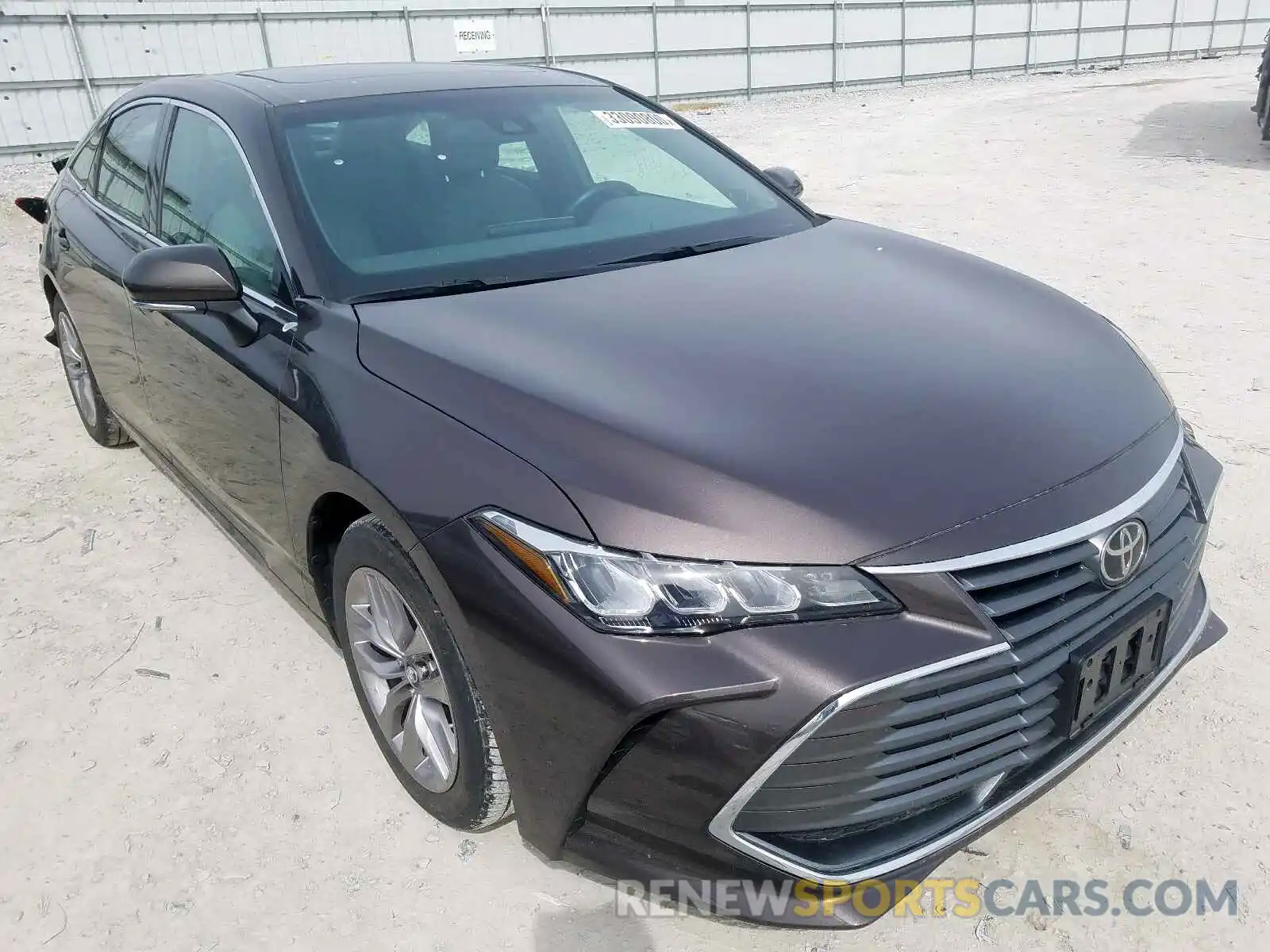 1 Photograph of a damaged car 4T1BZ1FB5KU003108 TOYOTA AVALON 2019