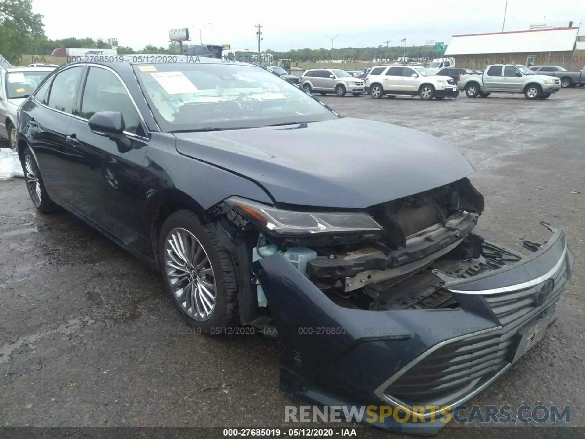 1 Photograph of a damaged car 4T1BZ1FB5KU003156 TOYOTA AVALON 2019