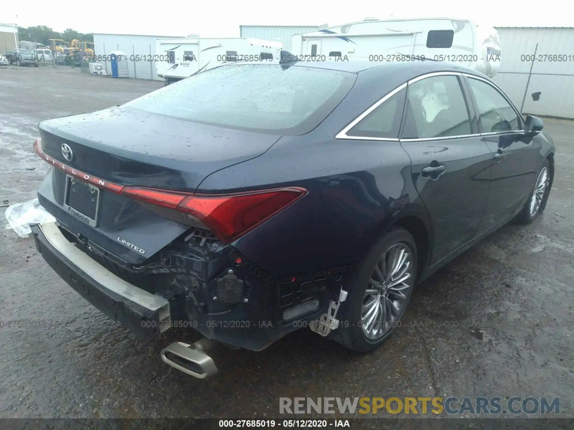 4 Photograph of a damaged car 4T1BZ1FB5KU003156 TOYOTA AVALON 2019