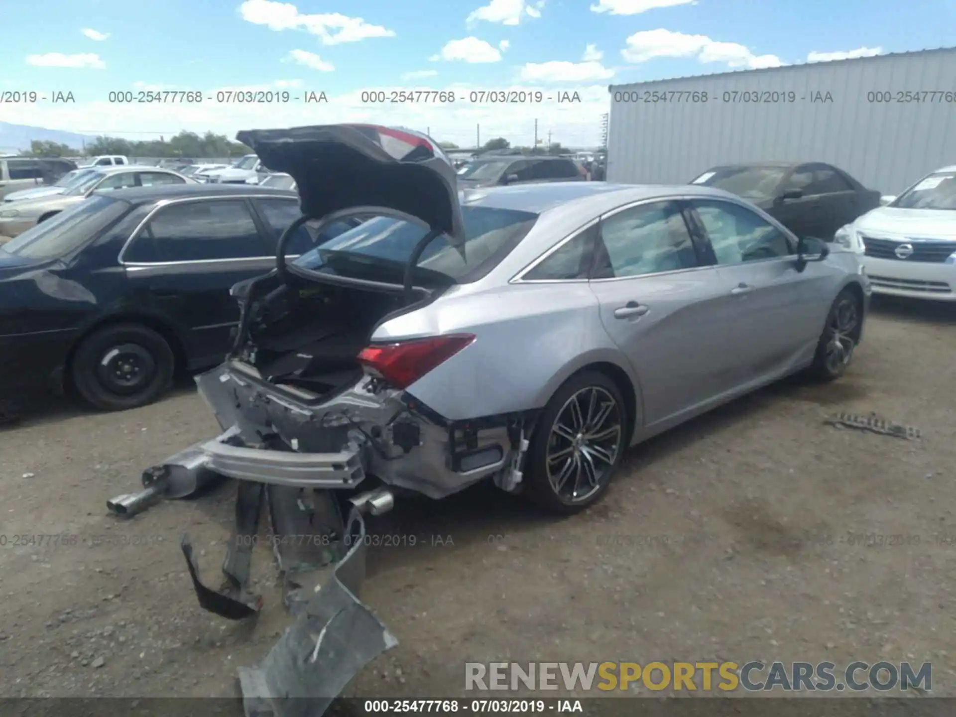 4 Photograph of a damaged car 4T1BZ1FB5KU003352 TOYOTA AVALON 2019