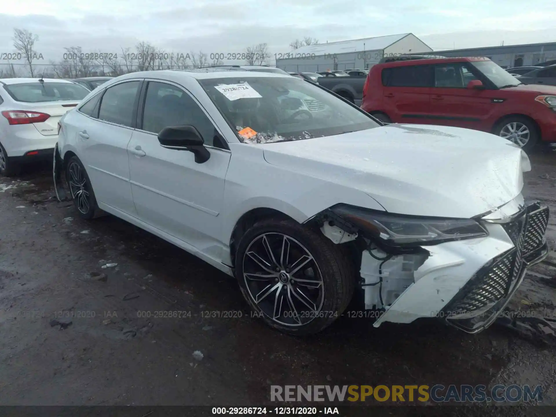 1 Photograph of a damaged car 4T1BZ1FB5KU004503 TOYOTA AVALON 2019