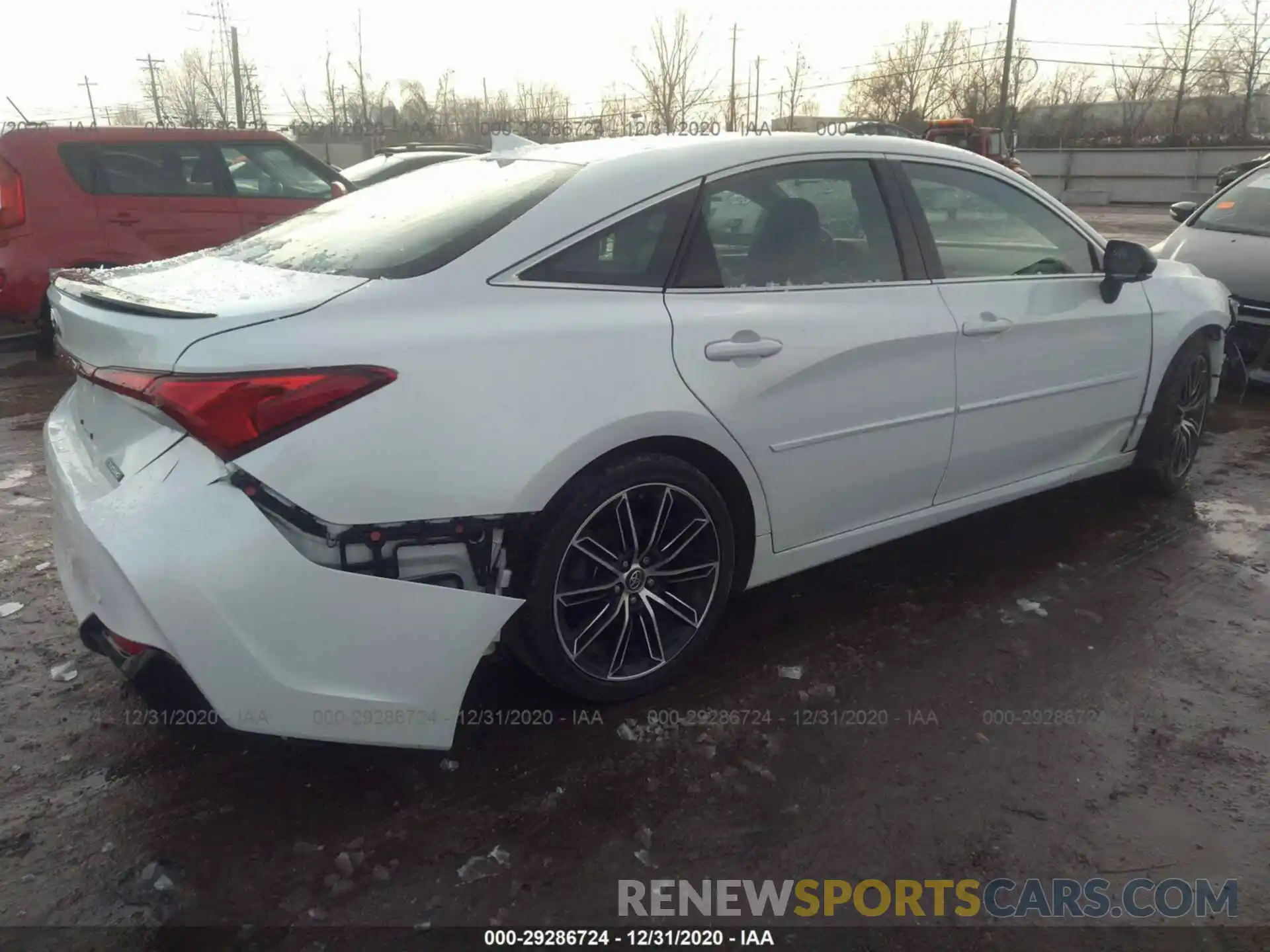 4 Photograph of a damaged car 4T1BZ1FB5KU004503 TOYOTA AVALON 2019