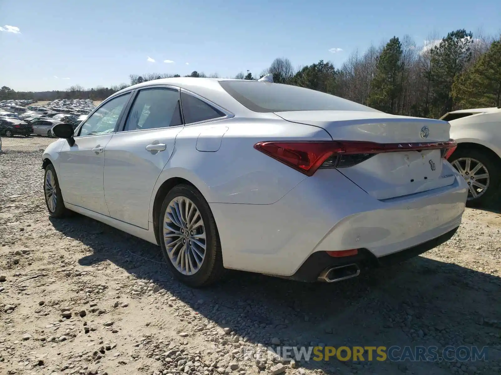 3 Photograph of a damaged car 4T1BZ1FB5KU005361 TOYOTA AVALON 2019