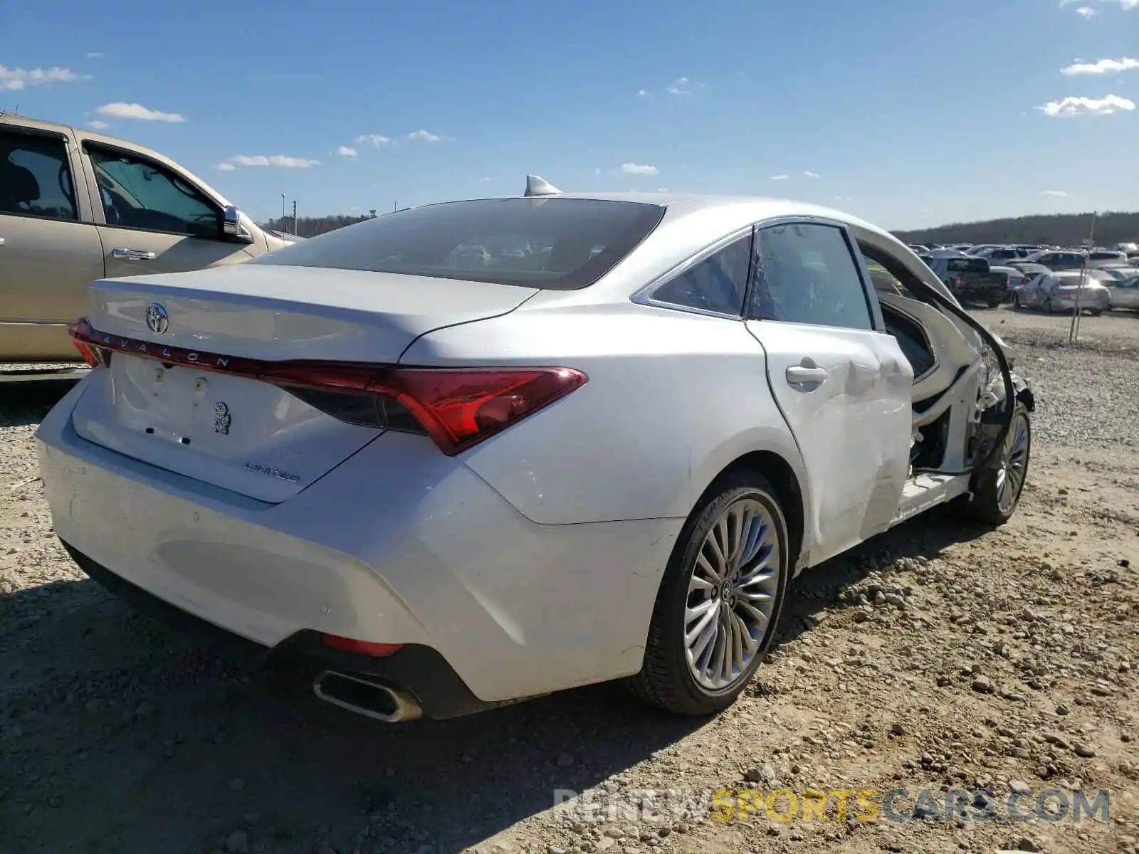 4 Фотография поврежденного автомобиля 4T1BZ1FB5KU005361 TOYOTA AVALON 2019