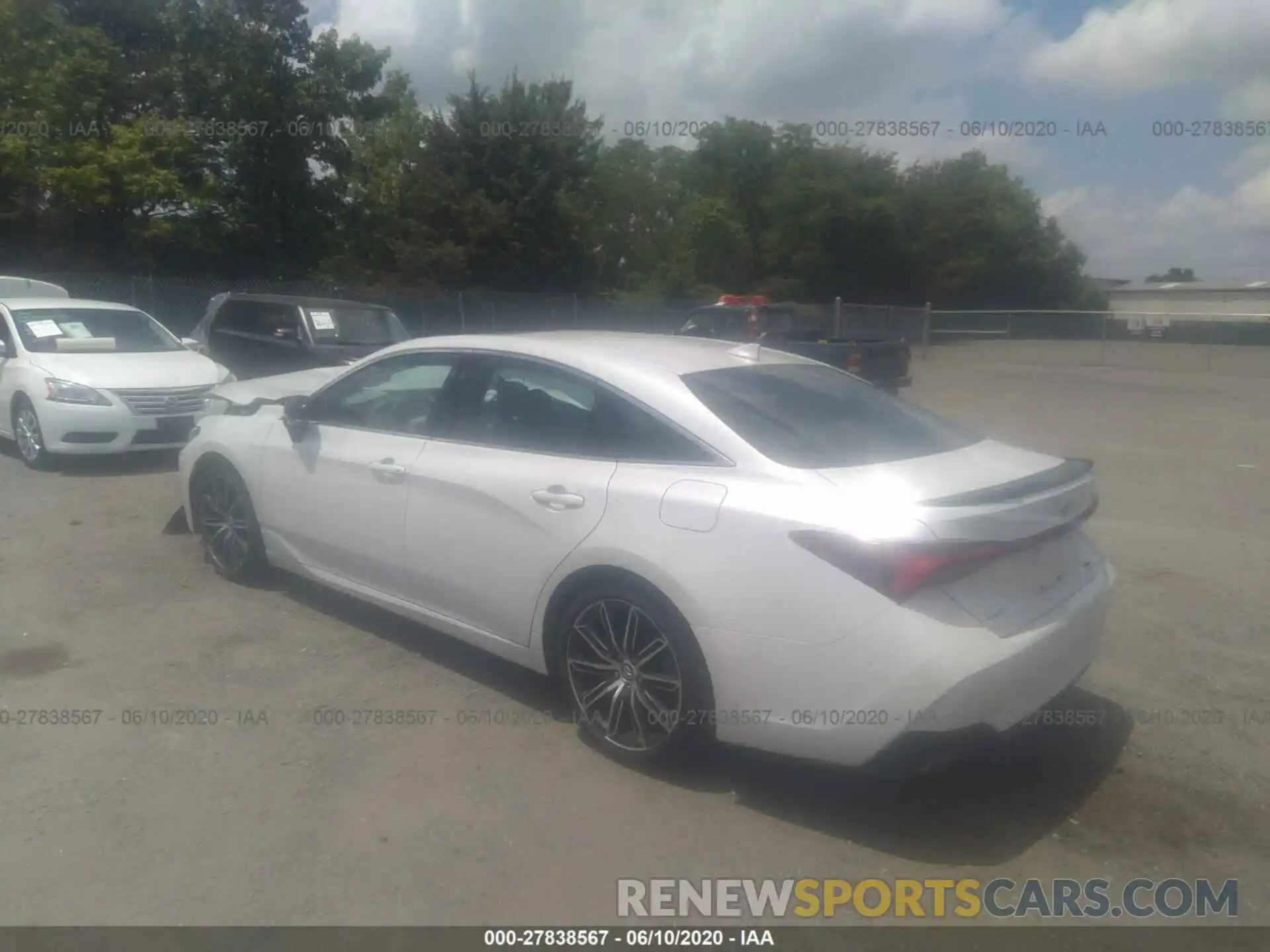 3 Photograph of a damaged car 4T1BZ1FB5KU007109 TOYOTA AVALON 2019