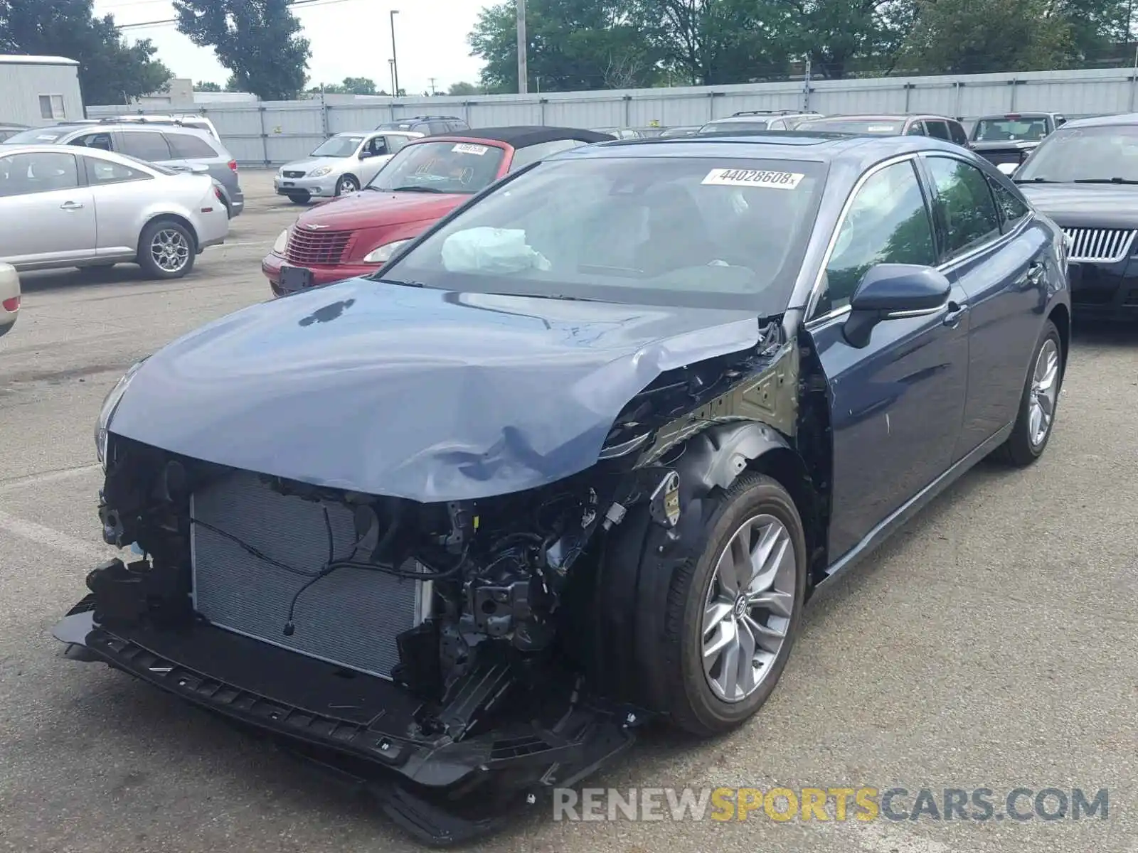 2 Photograph of a damaged car 4T1BZ1FB5KU009698 TOYOTA AVALON 2019