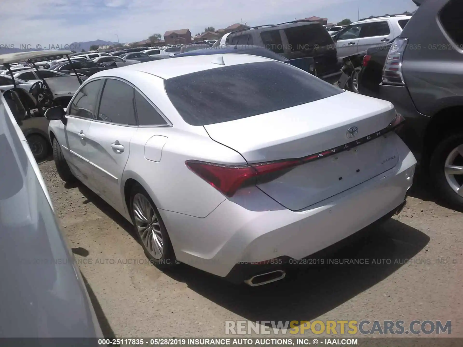 3 Photograph of a damaged car 4T1BZ1FB5KU010415 TOYOTA AVALON 2019