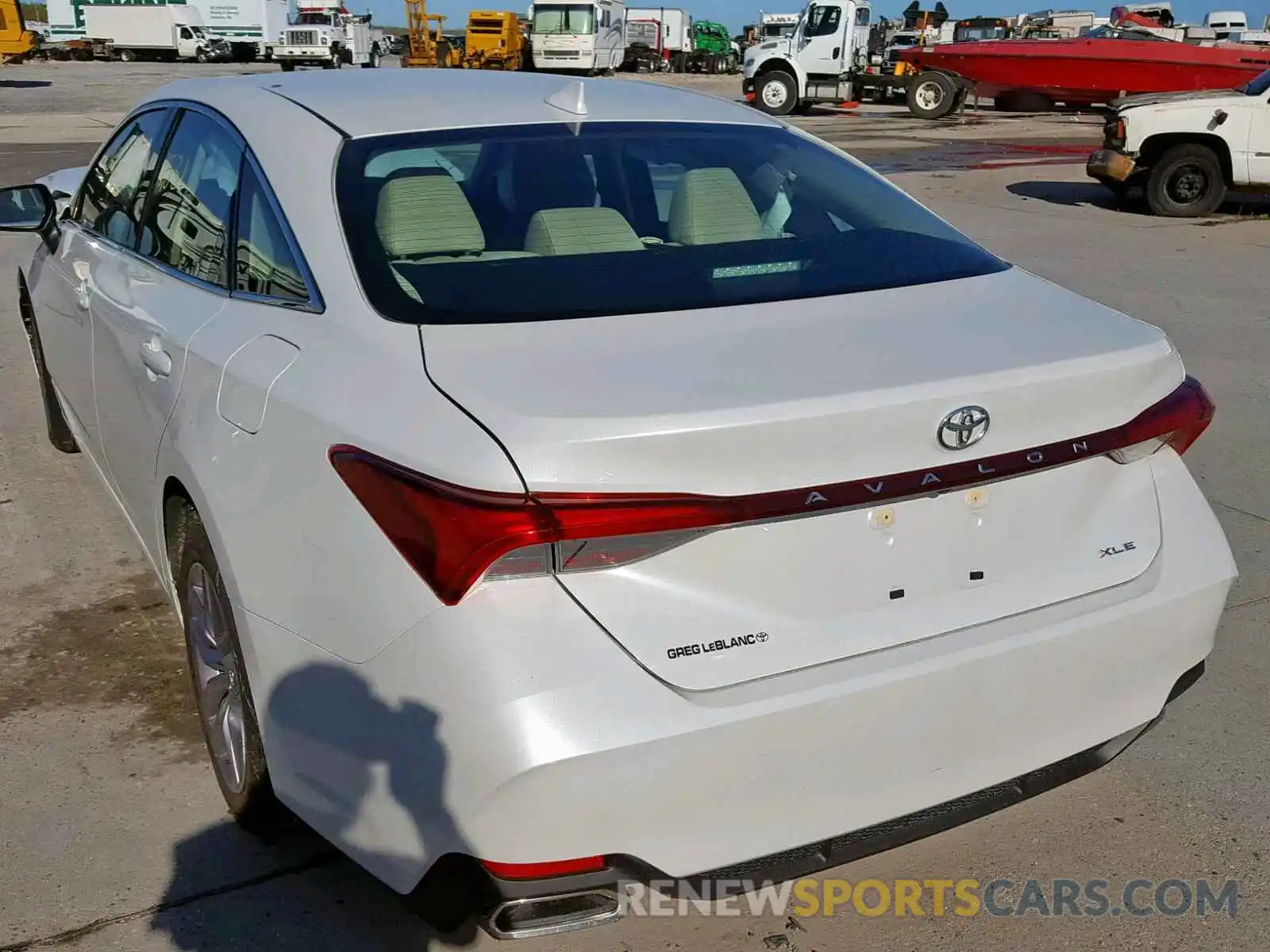 3 Photograph of a damaged car 4T1BZ1FB5KU011127 TOYOTA AVALON 2019