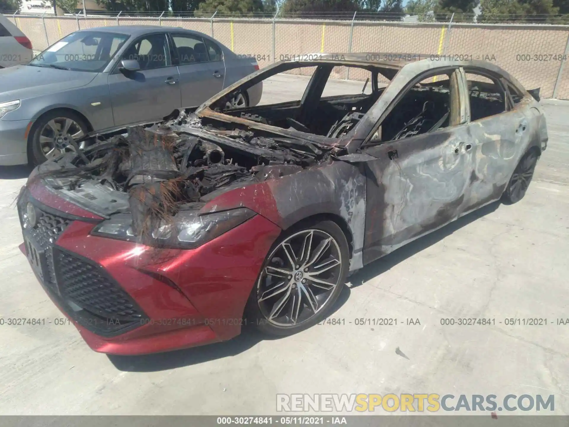 2 Photograph of a damaged car 4T1BZ1FB5KU012116 TOYOTA AVALON 2019