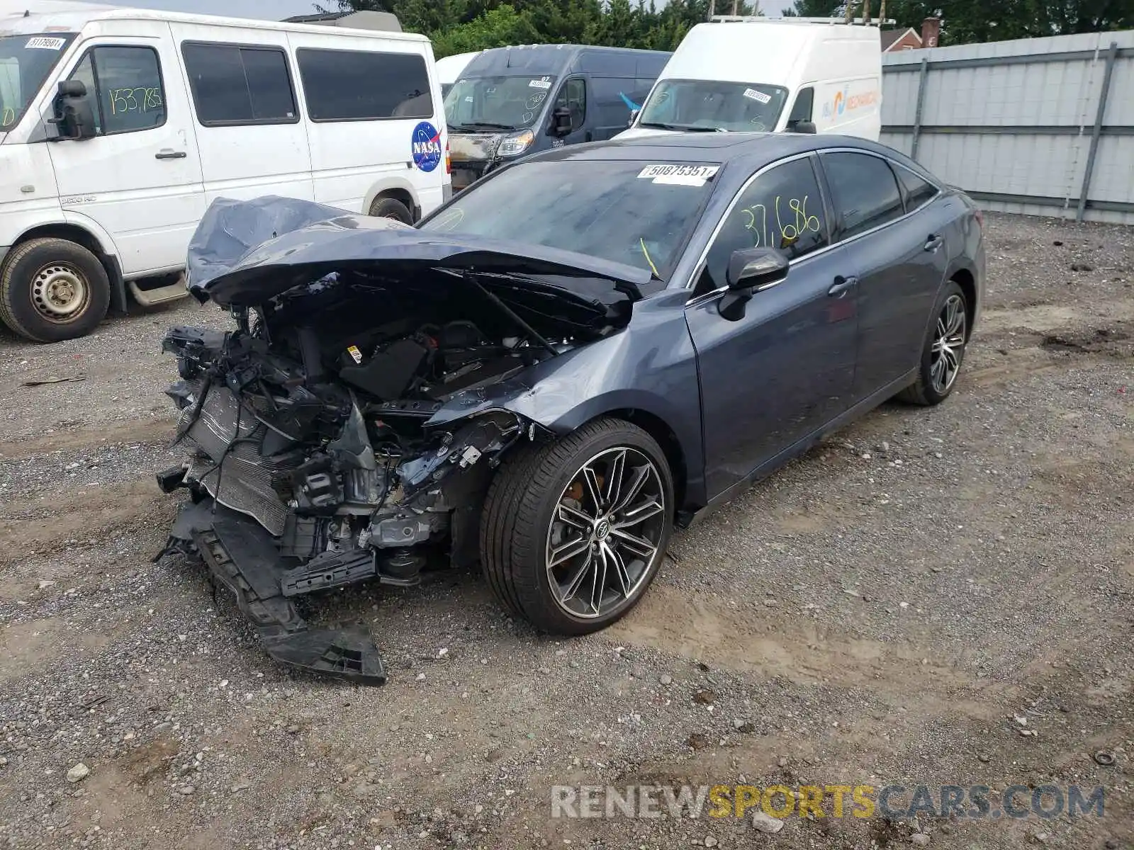 2 Photograph of a damaged car 4T1BZ1FB5KU016473 TOYOTA AVALON 2019