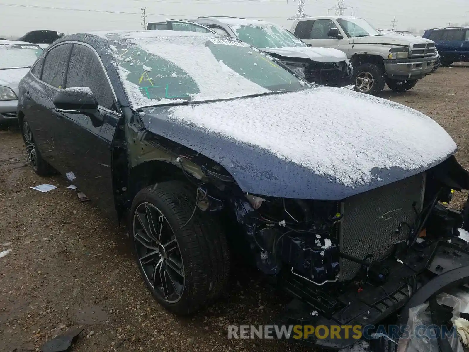 1 Photograph of a damaged car 4T1BZ1FB5KU017462 TOYOTA AVALON 2019