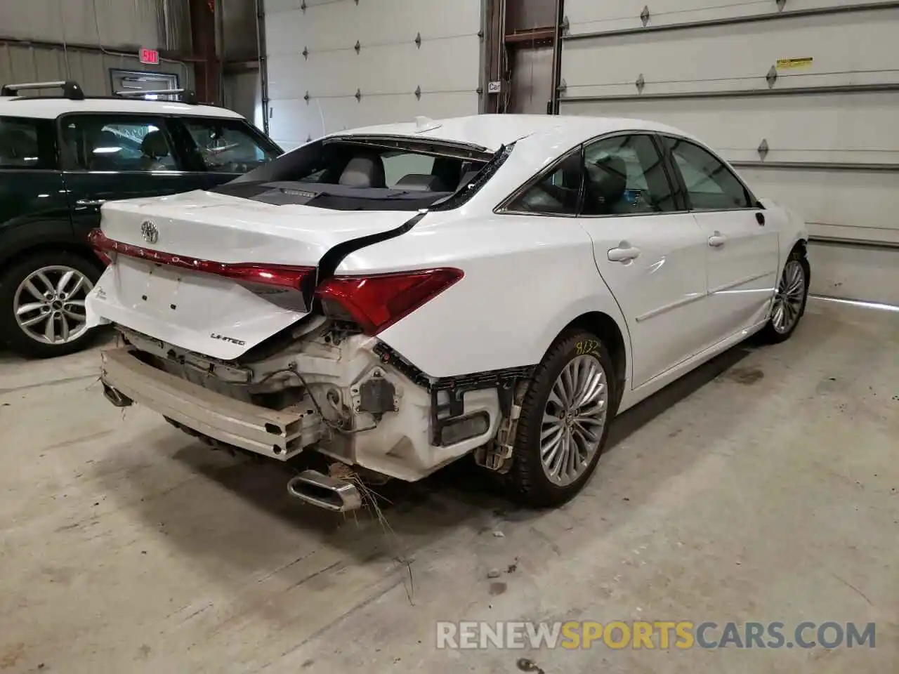 4 Photograph of a damaged car 4T1BZ1FB5KU021429 TOYOTA AVALON 2019