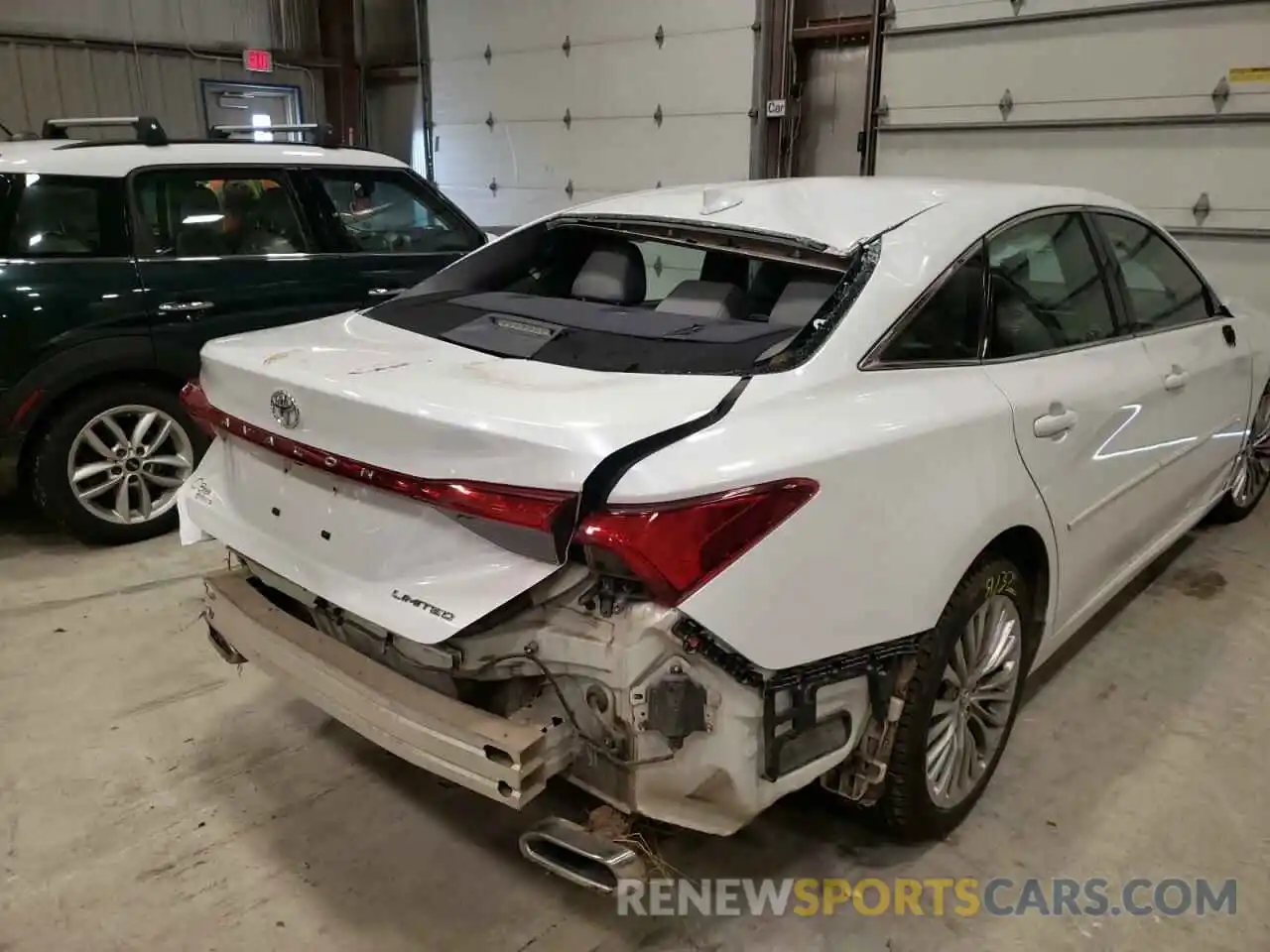 9 Photograph of a damaged car 4T1BZ1FB5KU021429 TOYOTA AVALON 2019