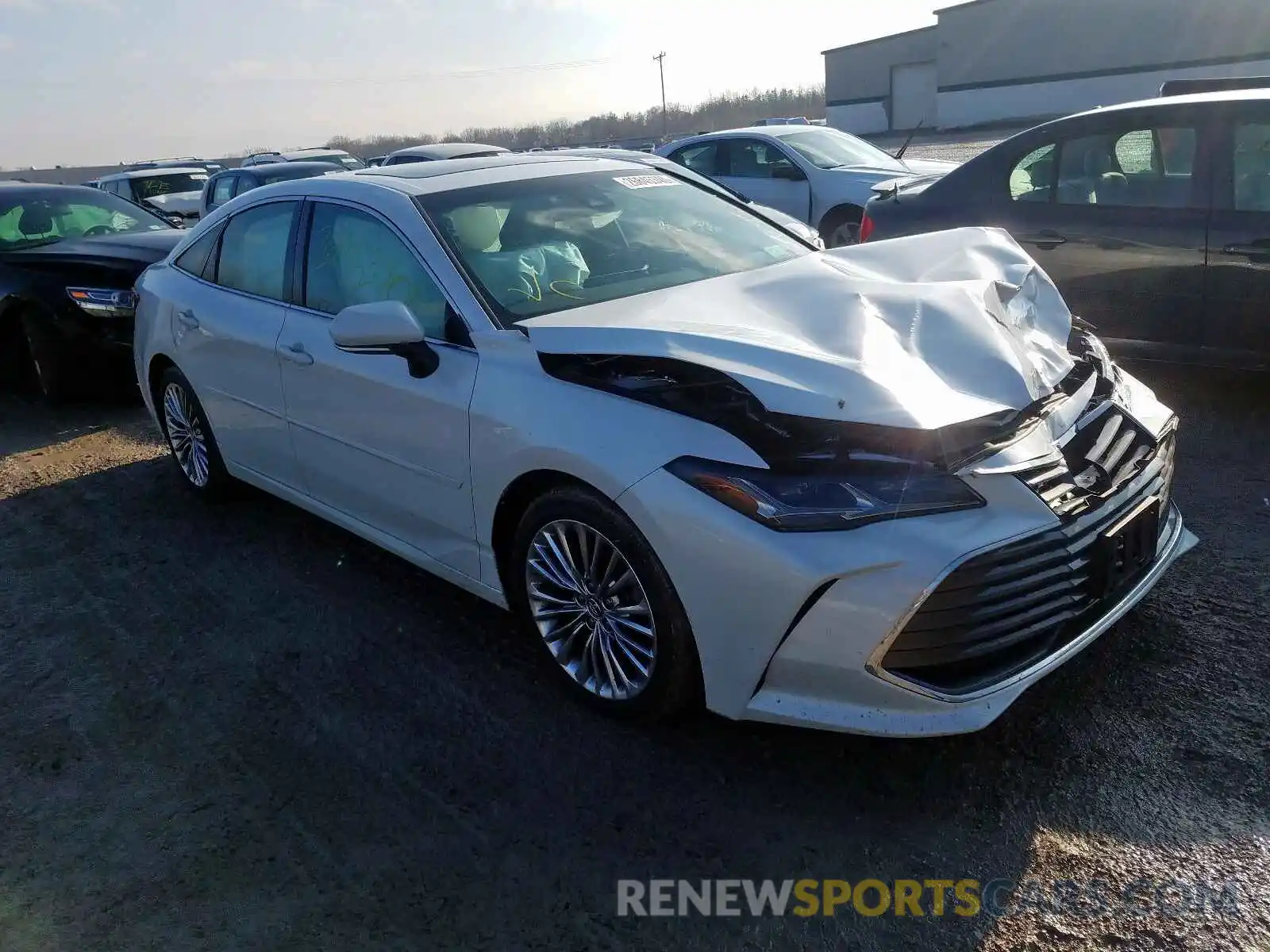 1 Photograph of a damaged car 4T1BZ1FB5KU021494 TOYOTA AVALON 2019