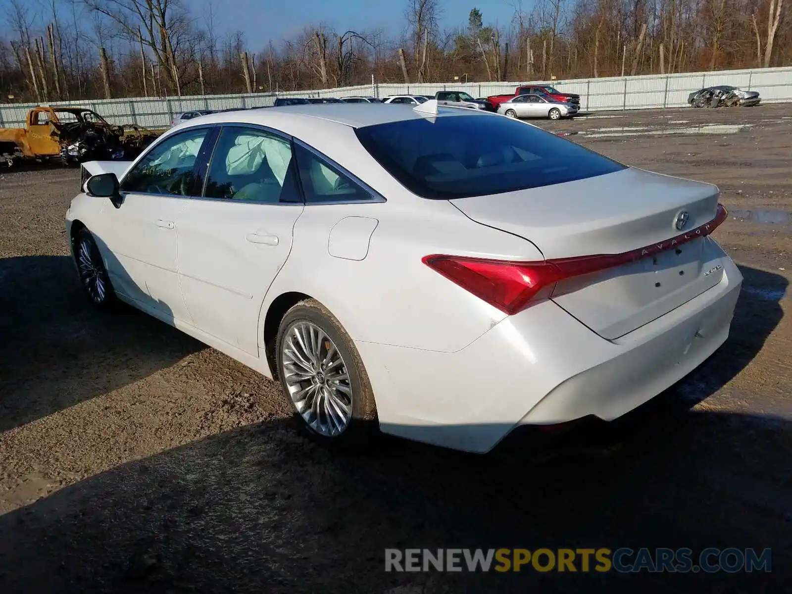 3 Photograph of a damaged car 4T1BZ1FB5KU021494 TOYOTA AVALON 2019