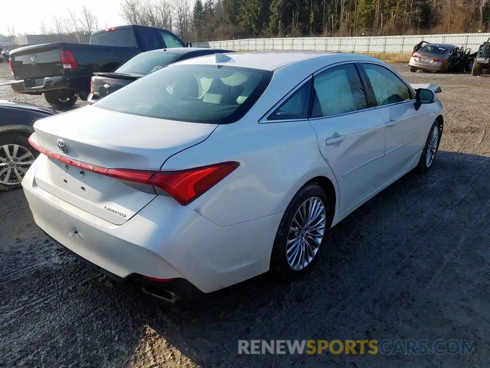 4 Photograph of a damaged car 4T1BZ1FB5KU021494 TOYOTA AVALON 2019