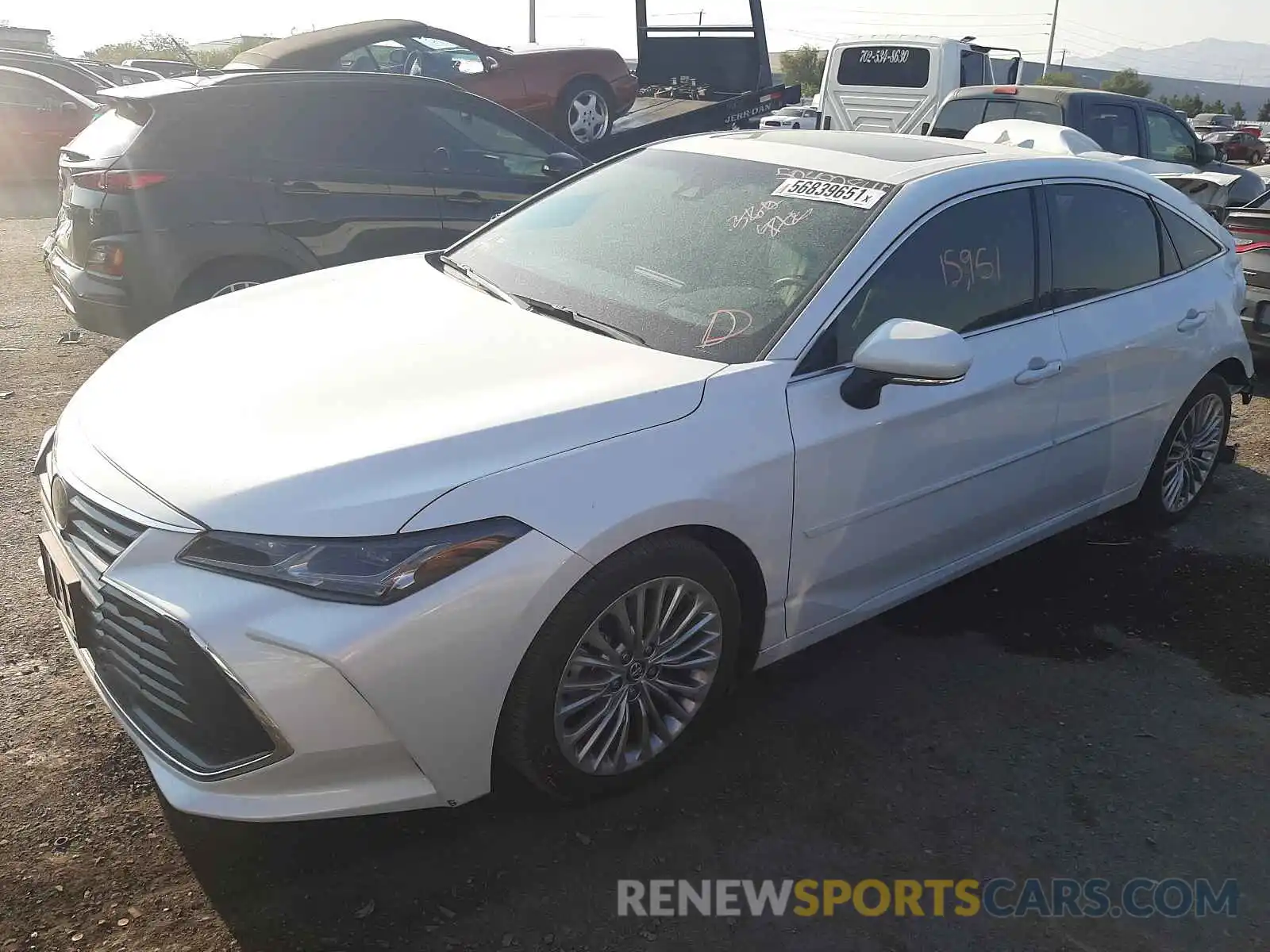 2 Photograph of a damaged car 4T1BZ1FB5KU025626 TOYOTA AVALON 2019