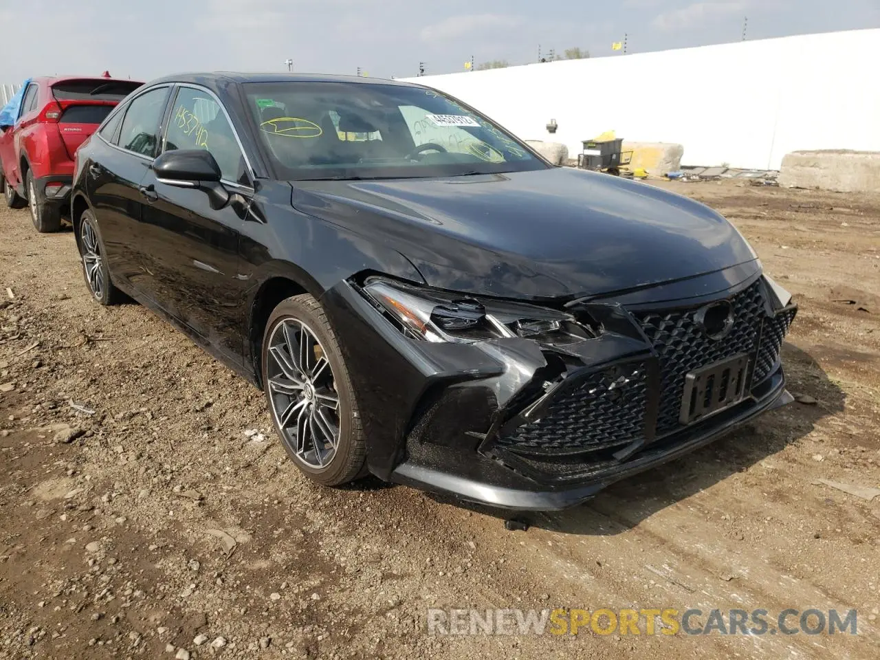 1 Photograph of a damaged car 4T1BZ1FB5KU027652 TOYOTA AVALON 2019