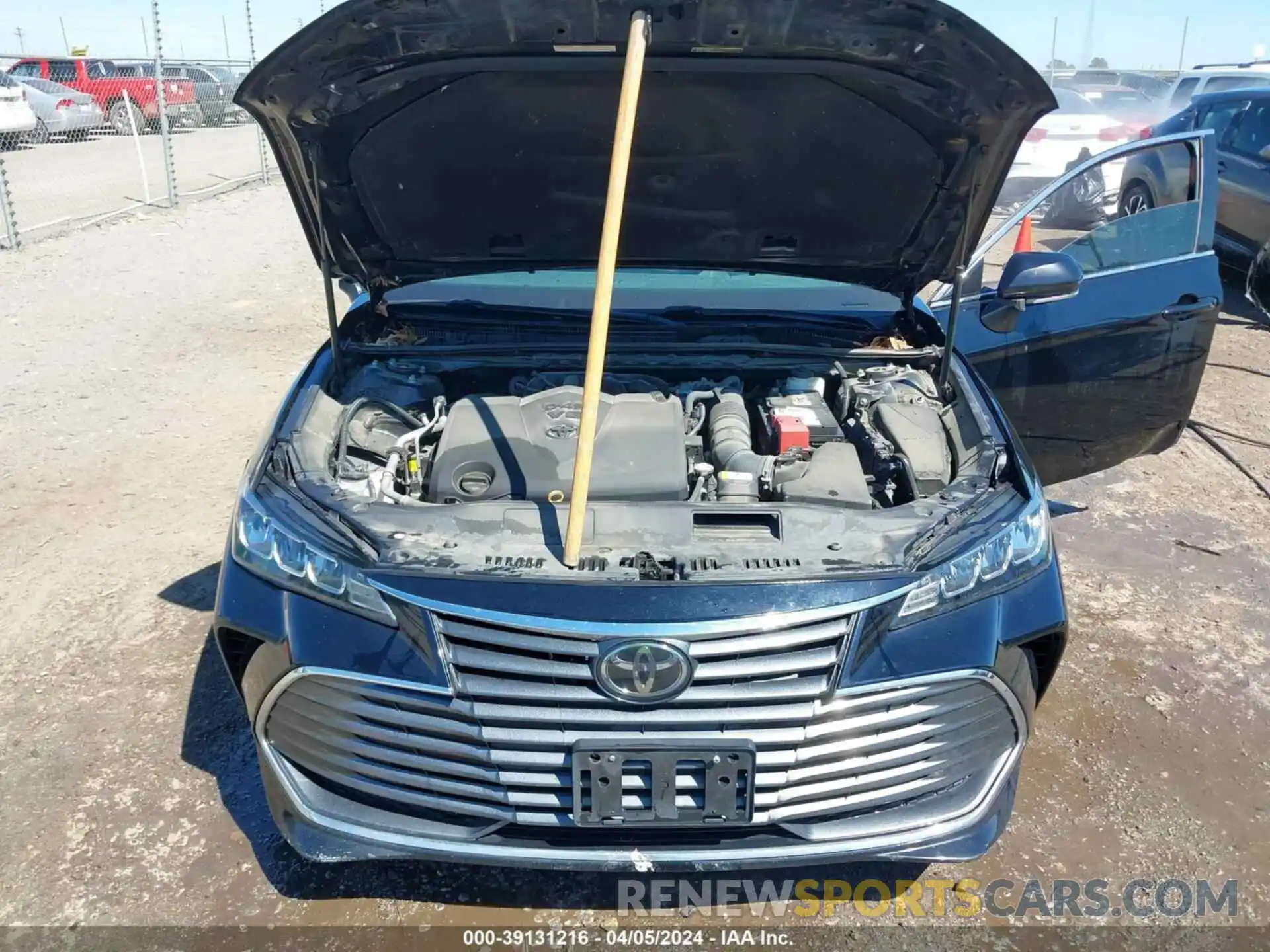 10 Photograph of a damaged car 4T1BZ1FB5KU029157 TOYOTA AVALON 2019