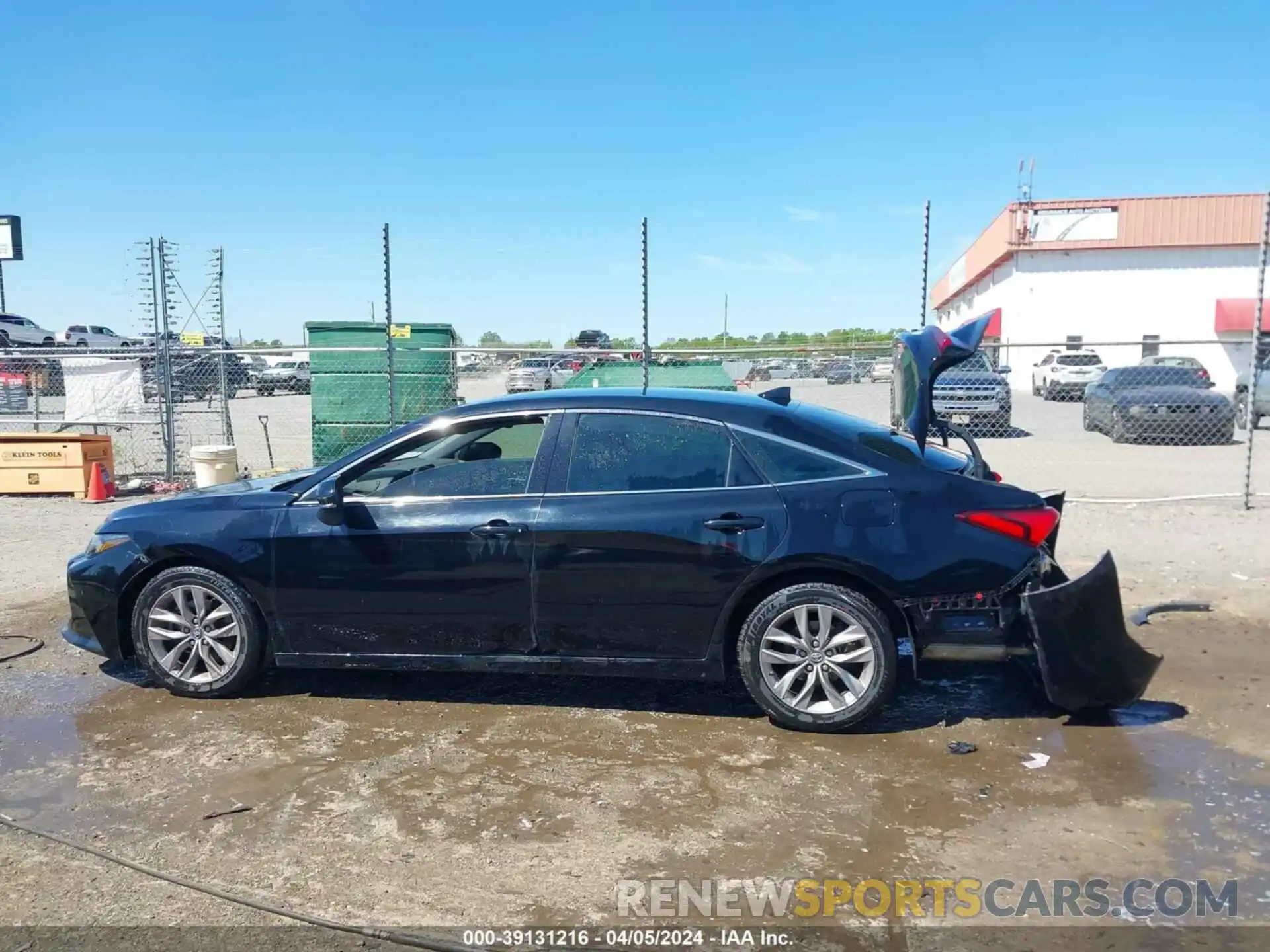 14 Photograph of a damaged car 4T1BZ1FB5KU029157 TOYOTA AVALON 2019