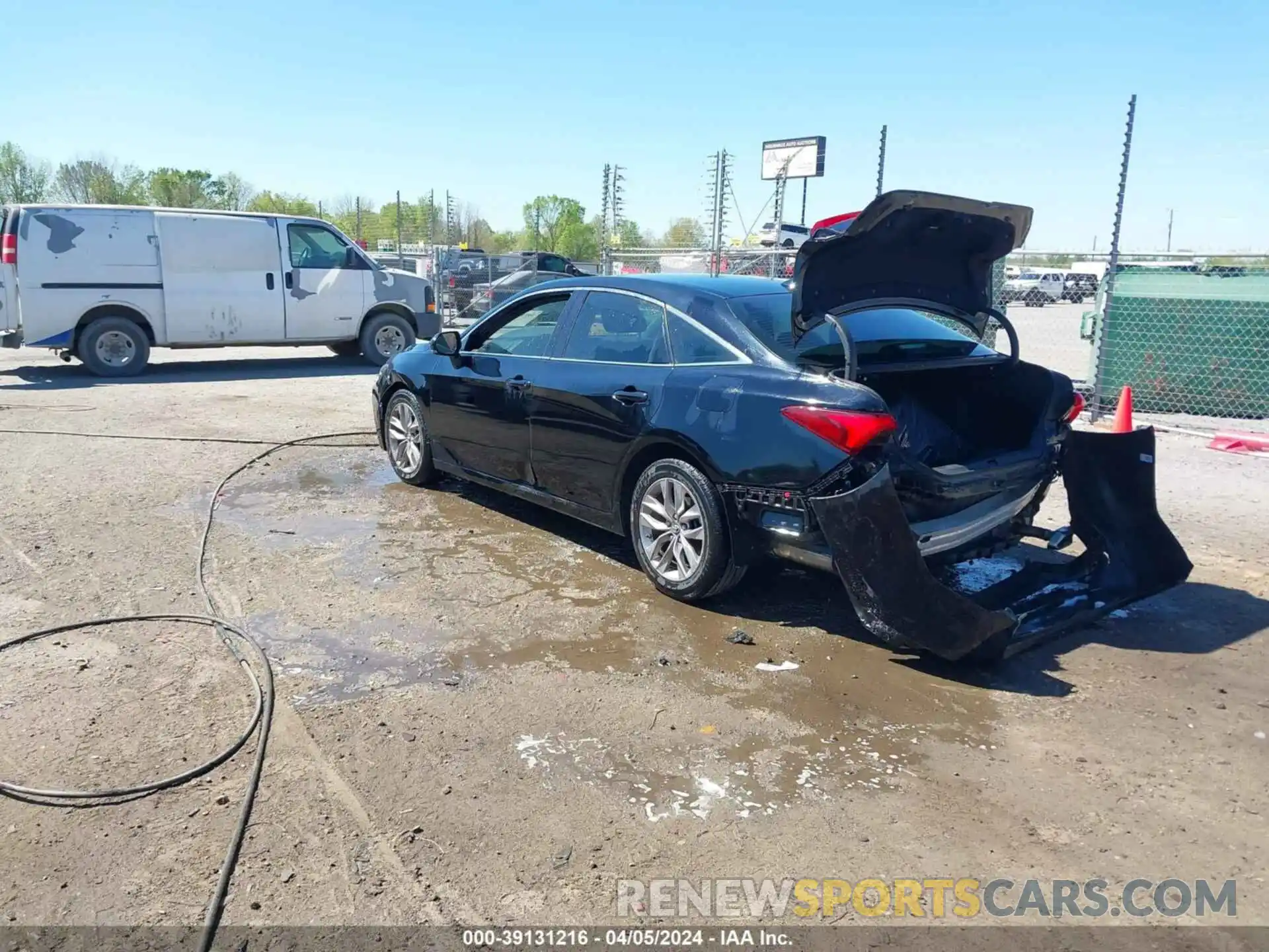 3 Photograph of a damaged car 4T1BZ1FB5KU029157 TOYOTA AVALON 2019