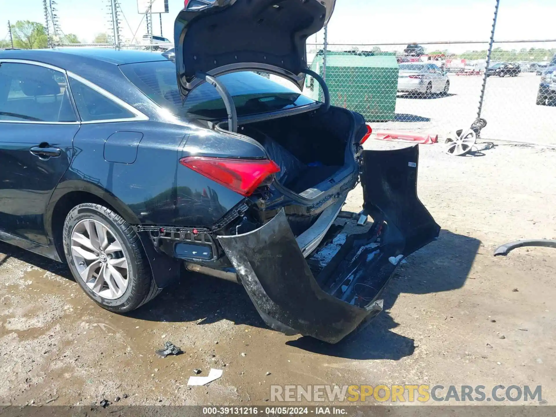 6 Photograph of a damaged car 4T1BZ1FB5KU029157 TOYOTA AVALON 2019