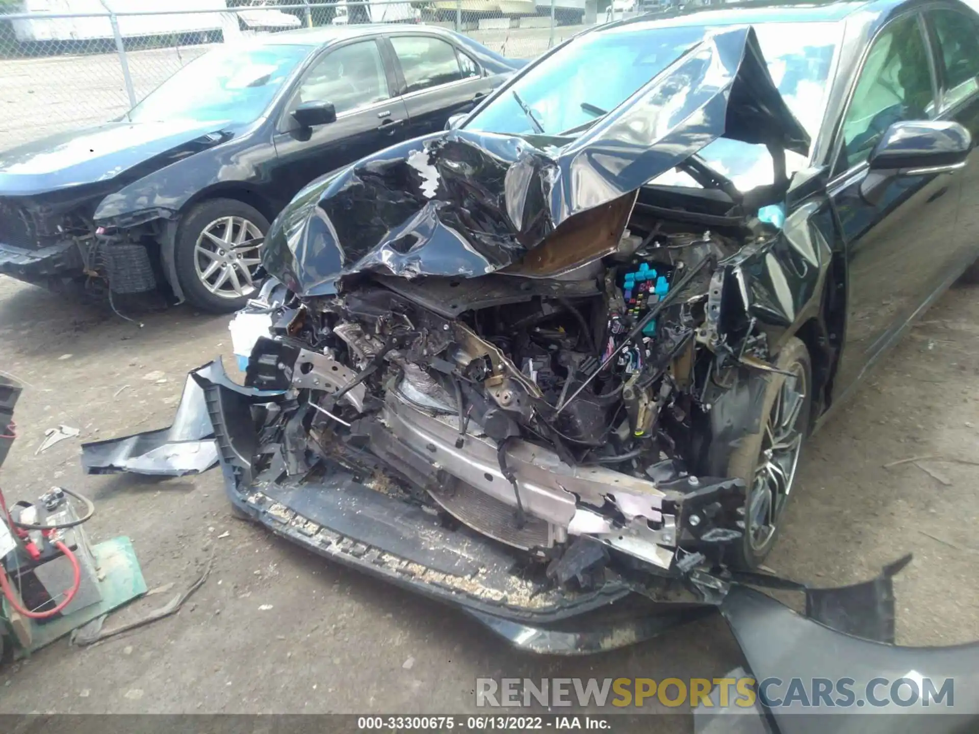 6 Photograph of a damaged car 4T1BZ1FB5KU029837 TOYOTA AVALON 2019