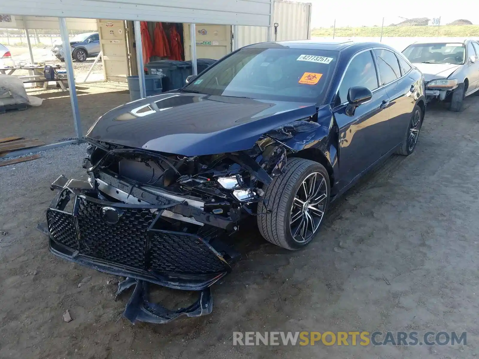 2 Photograph of a damaged car 4T1BZ1FB5KU032091 TOYOTA AVALON 2019