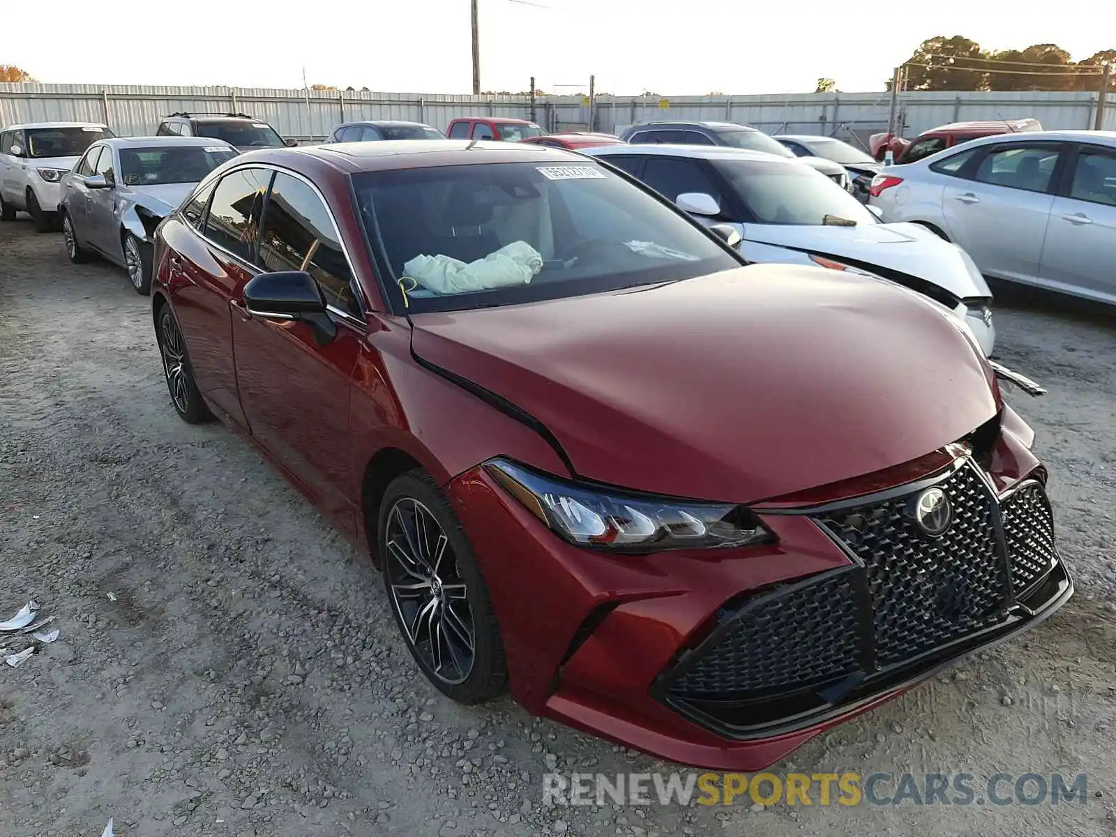 1 Photograph of a damaged car 4T1BZ1FB5KU033452 TOYOTA AVALON 2019